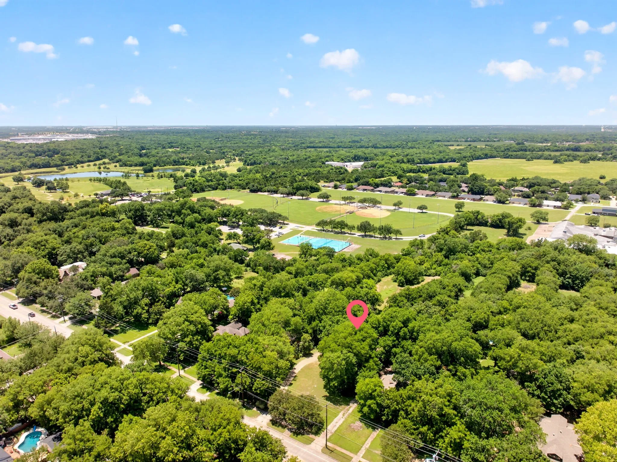 Single Family Residence For Sale in Dallas County , 415 S Dallas Avenue, Lancaster, Texas 75146, 1 Bedroom, 1 Bathroom, Garage spaces, 680 Sqft, built in 1888, mls#21305306, Real Estate Agent in Lancaster, Homes For Sale in Dallas county, Homes For Sale in Lancaster, Realtor in Lancaster Texas, Real Estate Brokerage Independent Realty Texas, Luminita Cordes Realtor