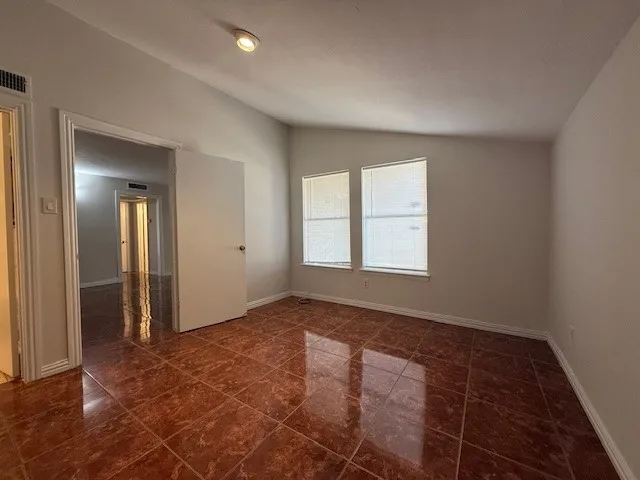 Condominium For Rent in Dallas County , 12802 Midway Road 2016, Dallas, Texas 75244, 2 Bedrooms, 2 Bathrooms, Garage spaces, 864 Sqft, built in 1970, Price $1,400, mls#21305528, Real Estate Agent in Dallas, Homes For Rent in Dallas county, Homes For Rent in Dallas, Realtor in Dallas Texas, Real Estate Brokerage Independent Realty Texas, Luminita Cordes Realtor