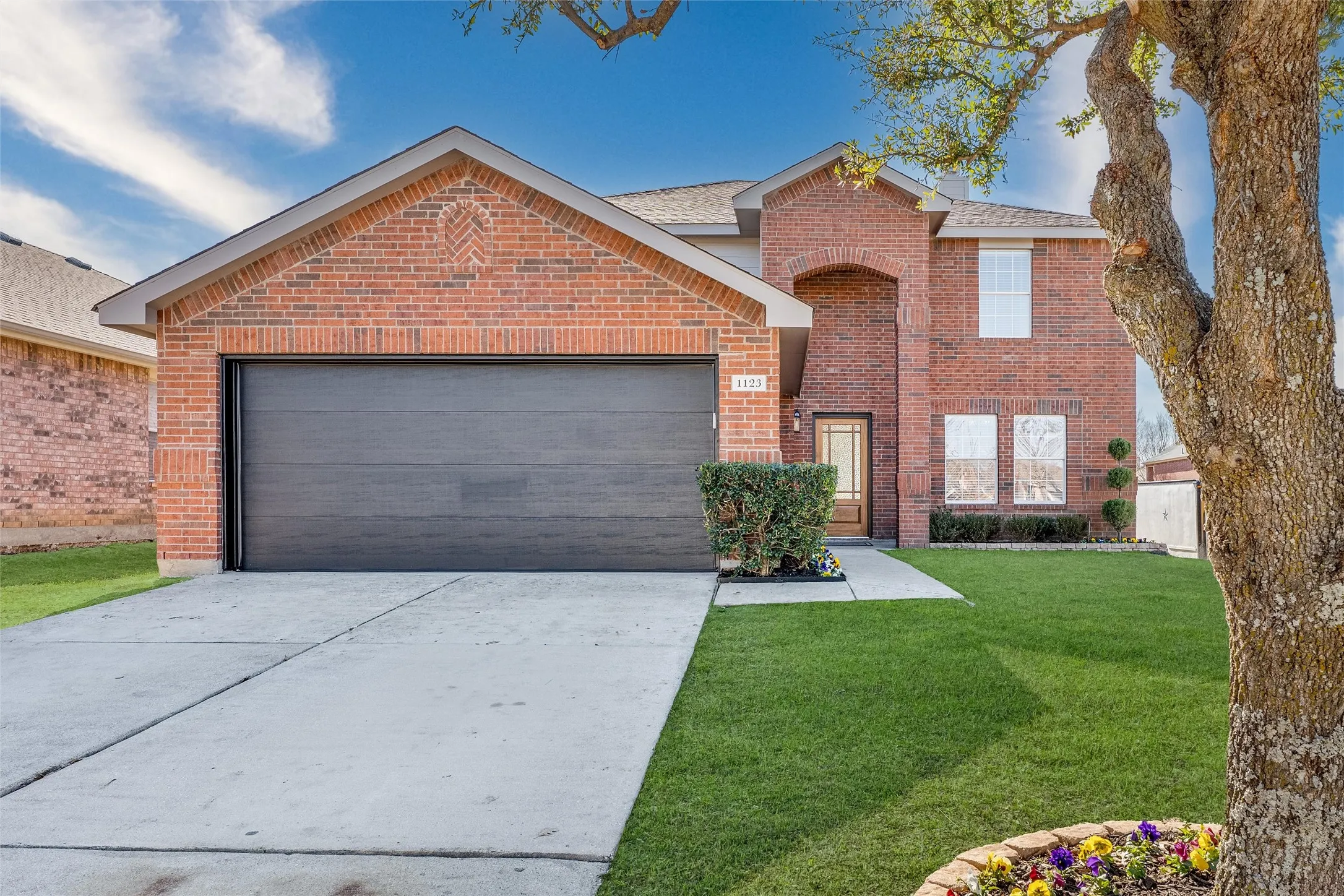 Single Family Residence For Sale in Collin County , 1123 Caroline Drive, Princeton, Texas 75407, 4 Bedroom, 3 Bathroom, 2 Garage spaces, 2,600 Sqft, built in 2006, mls#21305530, Real Estate Agent in Princeton, Homes For Sale in Collin county, Homes For Sale in Princeton, Realtor in Princeton Texas, Real Estate Brokerage Independent Realty Texas, Luminita Cordes Realtor