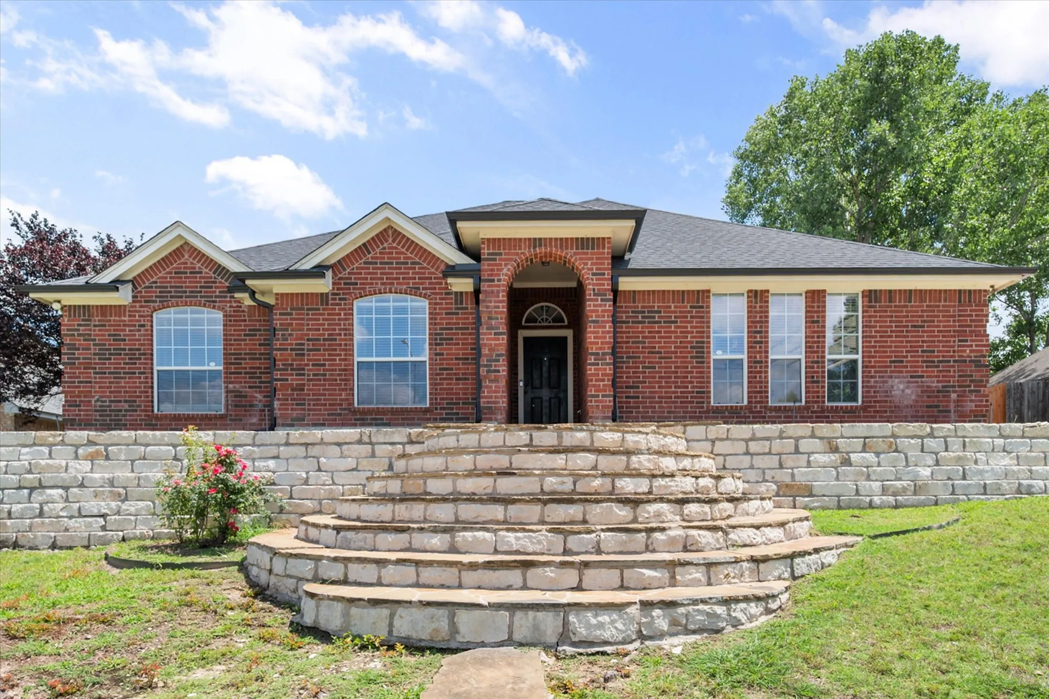 Single Family Residence For Sale in Parker County , 2110 Timber Cove Court, Weatherford, Texas 76087, 4 Bedroom, 2 Bathroom, 2 Garage spaces, 2,004 Sqft, built in 2003, mls#21305550, Real Estate Agent in Weatherford, Homes For Sale in Parker county, Homes For Sale in Weatherford, Realtor in Weatherford Texas, Real Estate Brokerage Independent Realty Texas, Luminita Cordes Realtor