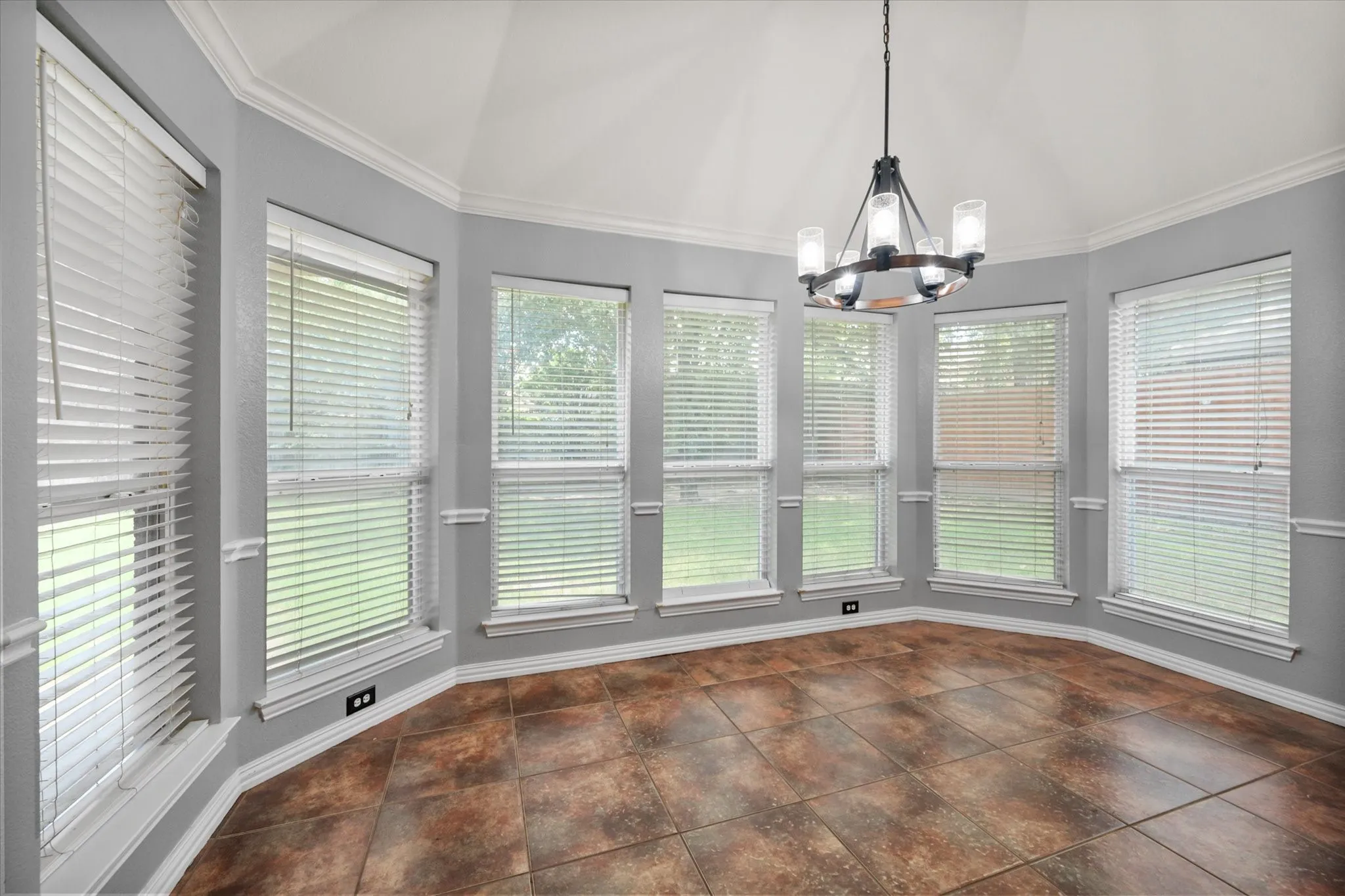 Single Family Residence For Sale in Parker County , 2110 Timber Cove Court, Weatherford, Texas 76087, 4 Bedroom, 2 Bathroom, 2 Garage spaces, 2,004 Sqft, built in 2003, mls#21305550, Real Estate Agent in Weatherford, Homes For Sale in Parker county, Homes For Sale in Weatherford, Realtor in Weatherford Texas, Real Estate Brokerage Independent Realty Texas, Luminita Cordes Realtor