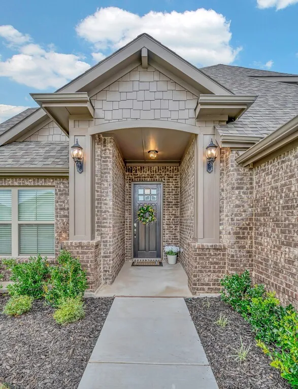 Single Family Residence For Sale in Mc Lennan County , 10044 Durango Trail, Waco, Texas 76712, 4 Bedroom, 3 Bathroom, 2 Garage spaces, 2,293 Sqft, built in 2024, mls#21301716, Real Estate Agent in Waco, Homes For Sale in Mc Lennan county, Homes For Sale in Waco, Realtor in Waco Texas, Real Estate Brokerage Independent Realty Texas, Luminita Cordes Realtor