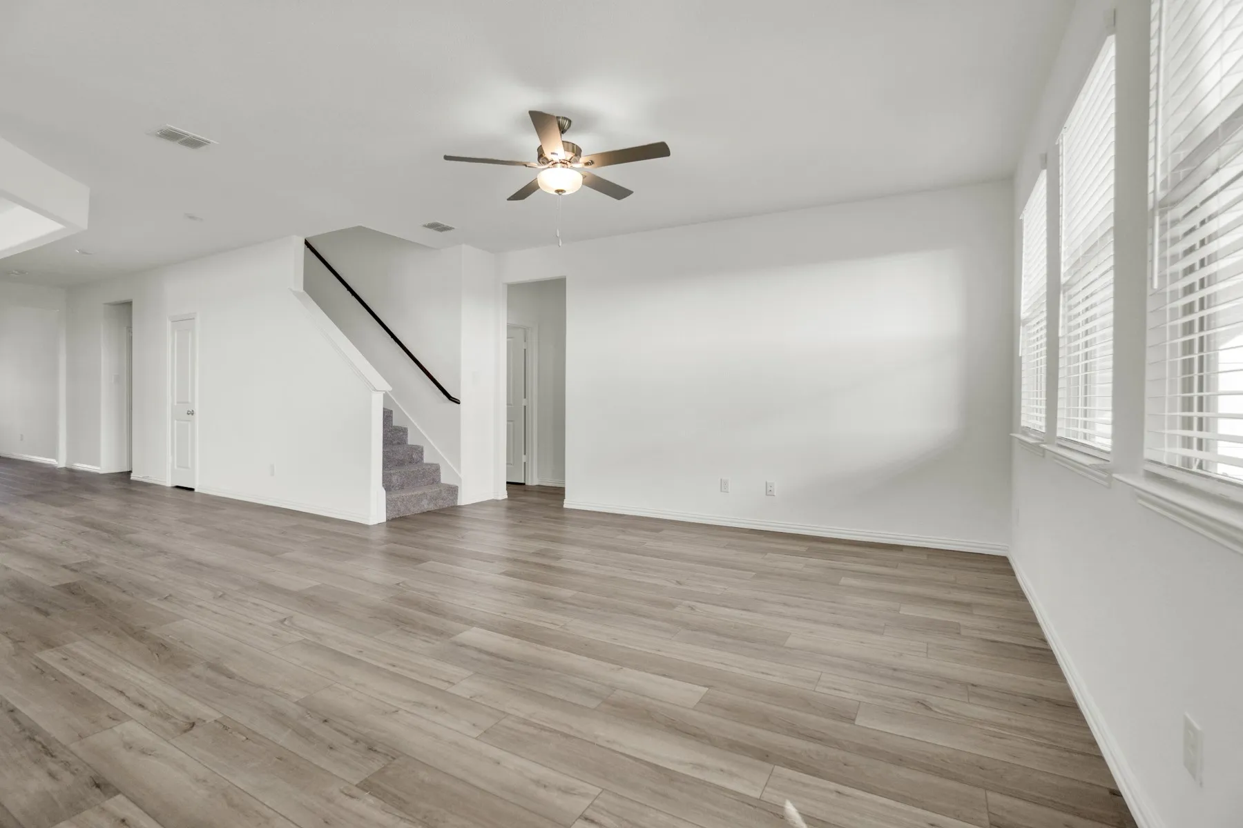 Single Family Residence For Rent in Collin County , 8700 Whistling Duck Drive, Mc Kinney, Texas 75071, 4 Bedroom, 2 Bathroom, 2 Garage spaces, 2,347 Sqft, built in 2023, mls#21305388, Real Estate Agent in Mc Kinney, Homes For Rent in Collin county, Homes For Rent in Mc Kinney, Realtor in Mc Kinney Texas, Real Estate Brokerage Independent Realty Texas, Luminita Cordes Realtor