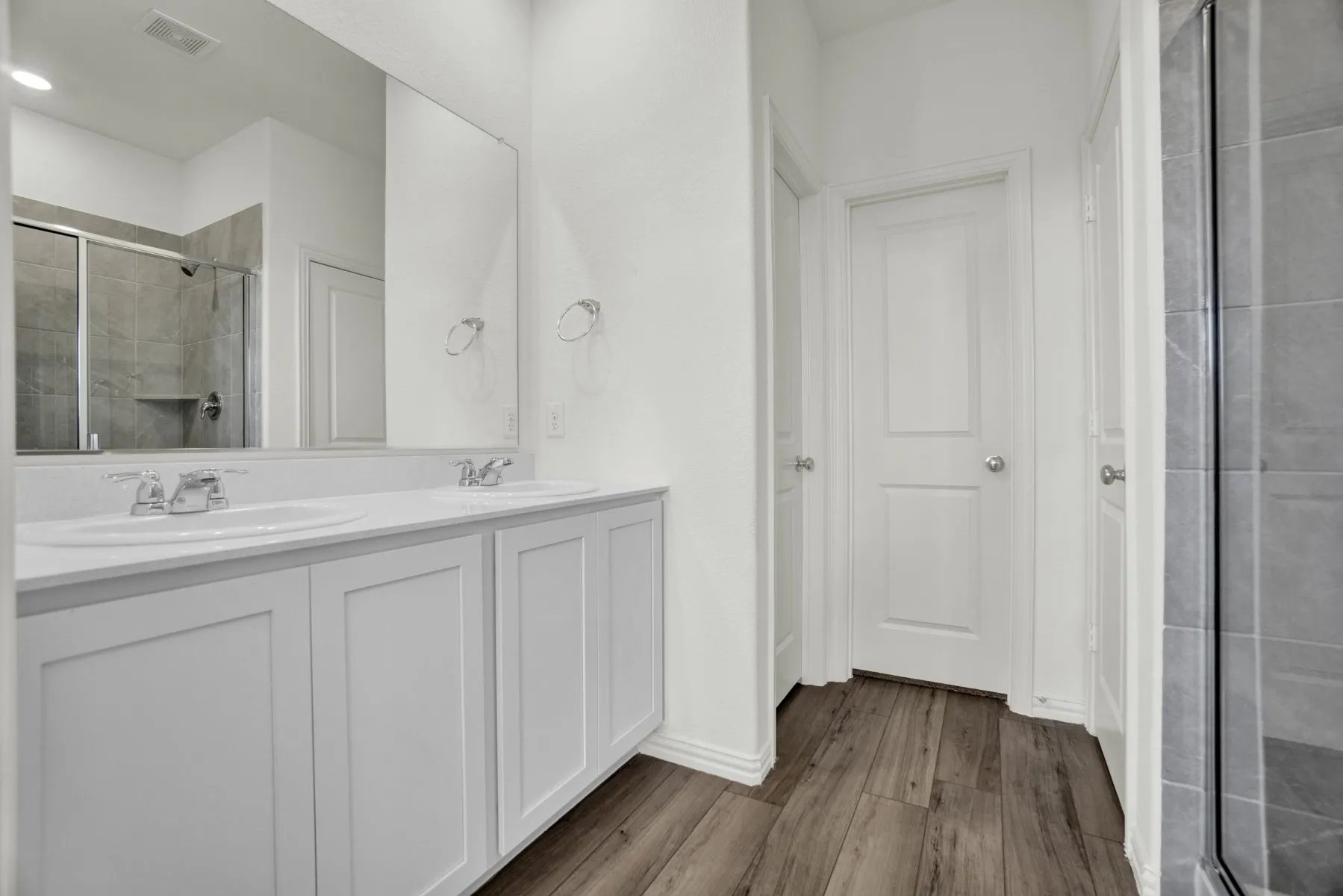 Single Family Residence For Rent in Collin County , 8700 Whistling Duck Drive, Mc Kinney, Texas 75071, 4 Bedroom, 2 Bathroom, 2 Garage spaces, 2,347 Sqft, built in 2023, mls#21305388, Real Estate Agent in Mc Kinney, Homes For Rent in Collin county, Homes For Rent in Mc Kinney, Realtor in Mc Kinney Texas, Real Estate Brokerage Independent Realty Texas, Luminita Cordes Realtor