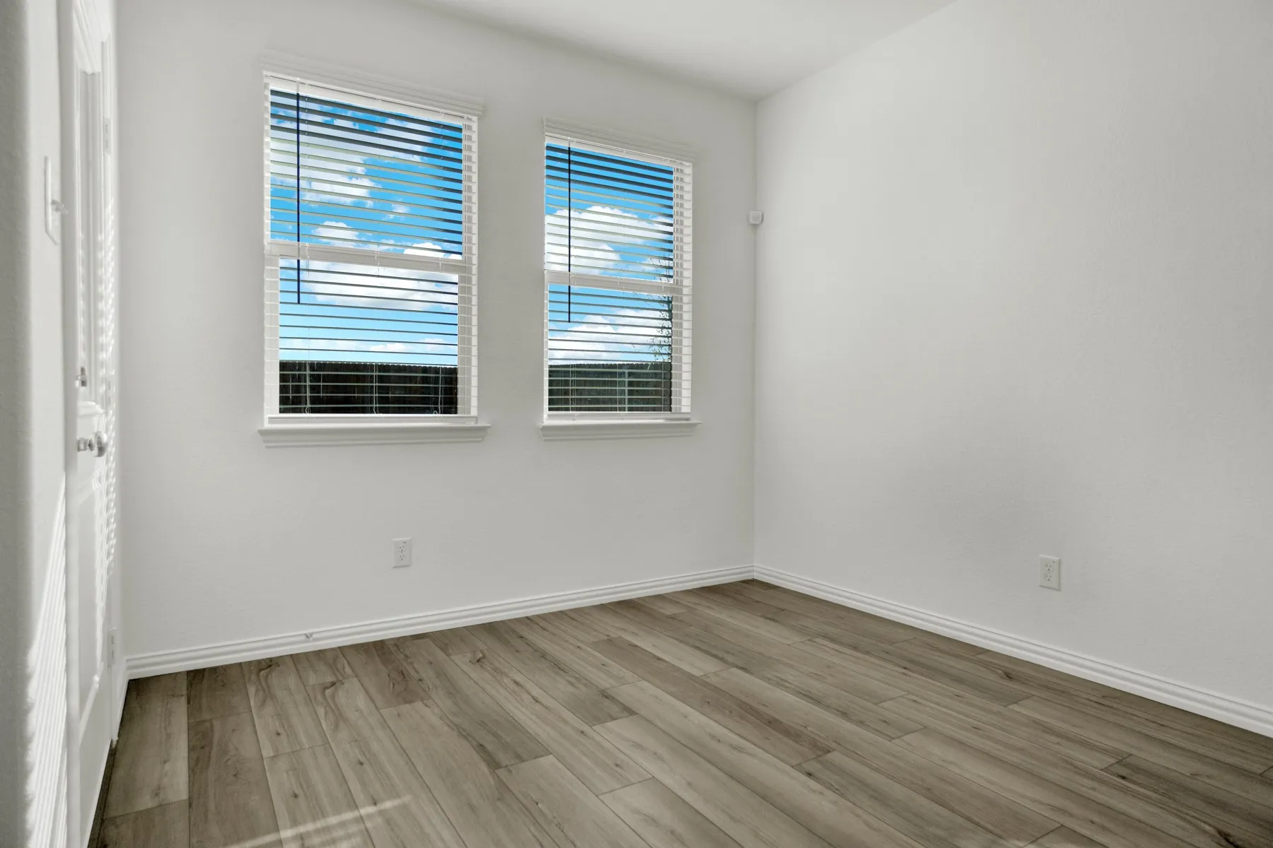Single Family Residence For Rent in Collin County , 8700 Whistling Duck Drive, Mc Kinney, Texas 75071, 4 Bedroom, 2 Bathroom, 2 Garage spaces, 2,347 Sqft, built in 2023, mls#21305388, Real Estate Agent in Mc Kinney, Homes For Rent in Collin county, Homes For Rent in Mc Kinney, Realtor in Mc Kinney Texas, Real Estate Brokerage Independent Realty Texas, Luminita Cordes Realtor
