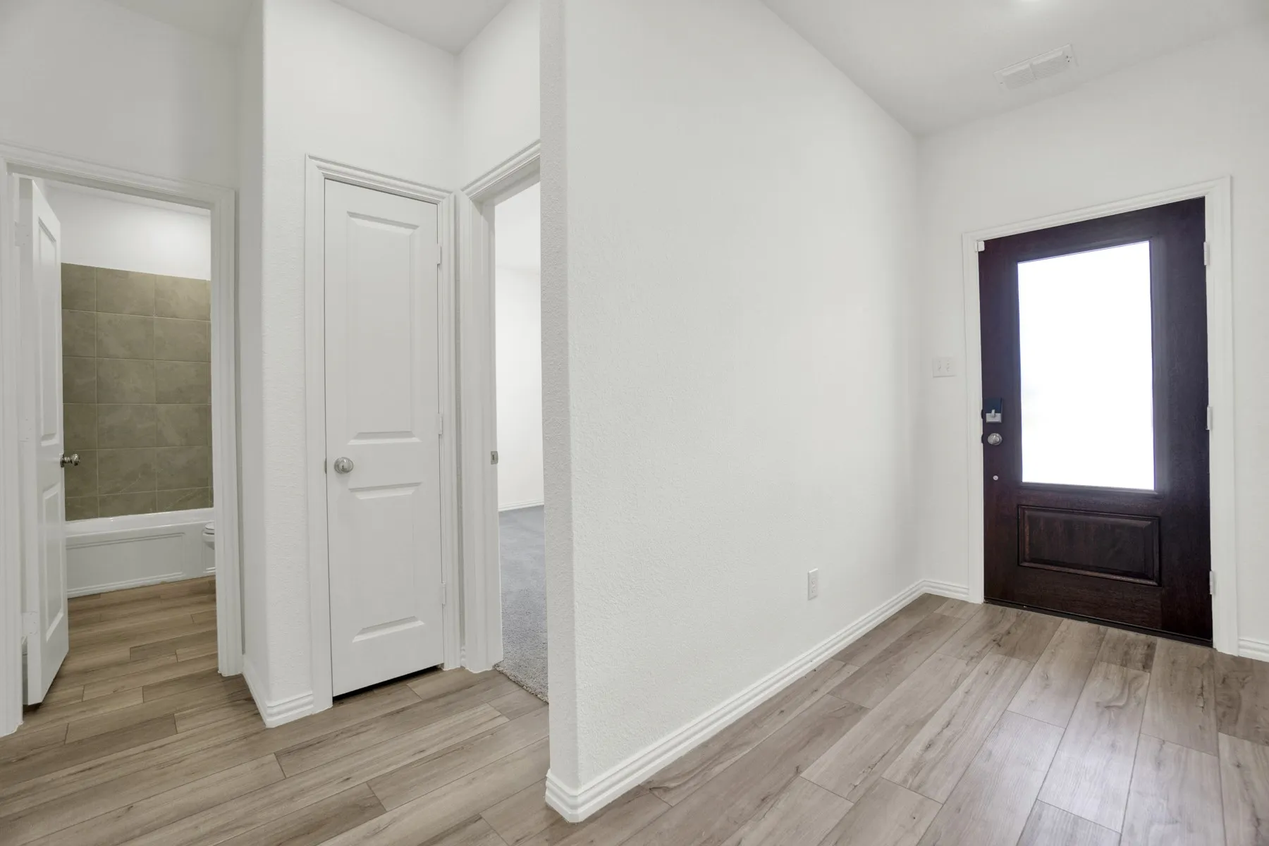 Single Family Residence For Rent in Collin County , 8700 Whistling Duck Drive, Mc Kinney, Texas 75071, 4 Bedroom, 2 Bathroom, 2 Garage spaces, 2,347 Sqft, built in 2023, mls#21305388, Real Estate Agent in Mc Kinney, Homes For Rent in Collin county, Homes For Rent in Mc Kinney, Realtor in Mc Kinney Texas, Real Estate Brokerage Independent Realty Texas, Luminita Cordes Realtor