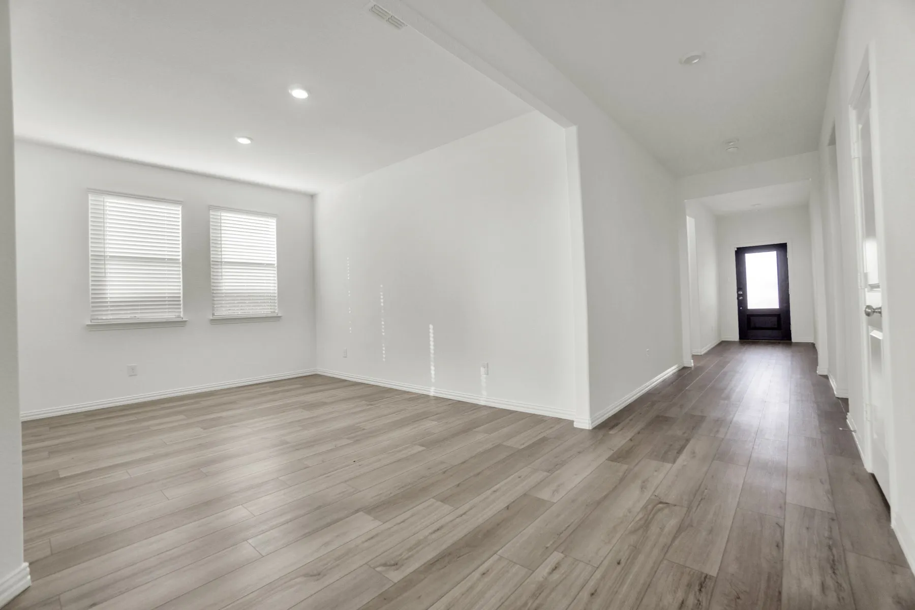 Single Family Residence For Rent in Collin County , 8700 Whistling Duck Drive, Mc Kinney, Texas 75071, 4 Bedroom, 2 Bathroom, 2 Garage spaces, 2,347 Sqft, built in 2023, mls#21305388, Real Estate Agent in Mc Kinney, Homes For Rent in Collin county, Homes For Rent in Mc Kinney, Realtor in Mc Kinney Texas, Real Estate Brokerage Independent Realty Texas, Luminita Cordes Realtor