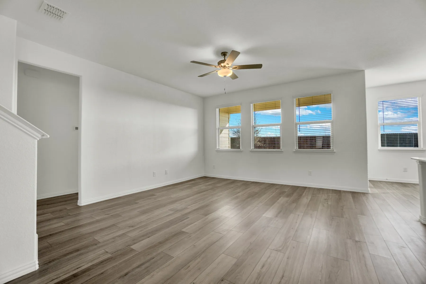 Single Family Residence For Rent in Collin County , 8700 Whistling Duck Drive, Mc Kinney, Texas 75071, 4 Bedroom, 2 Bathroom, 2 Garage spaces, 2,347 Sqft, built in 2023, mls#21305388, Real Estate Agent in Mc Kinney, Homes For Rent in Collin county, Homes For Rent in Mc Kinney, Realtor in Mc Kinney Texas, Real Estate Brokerage Independent Realty Texas, Luminita Cordes Realtor