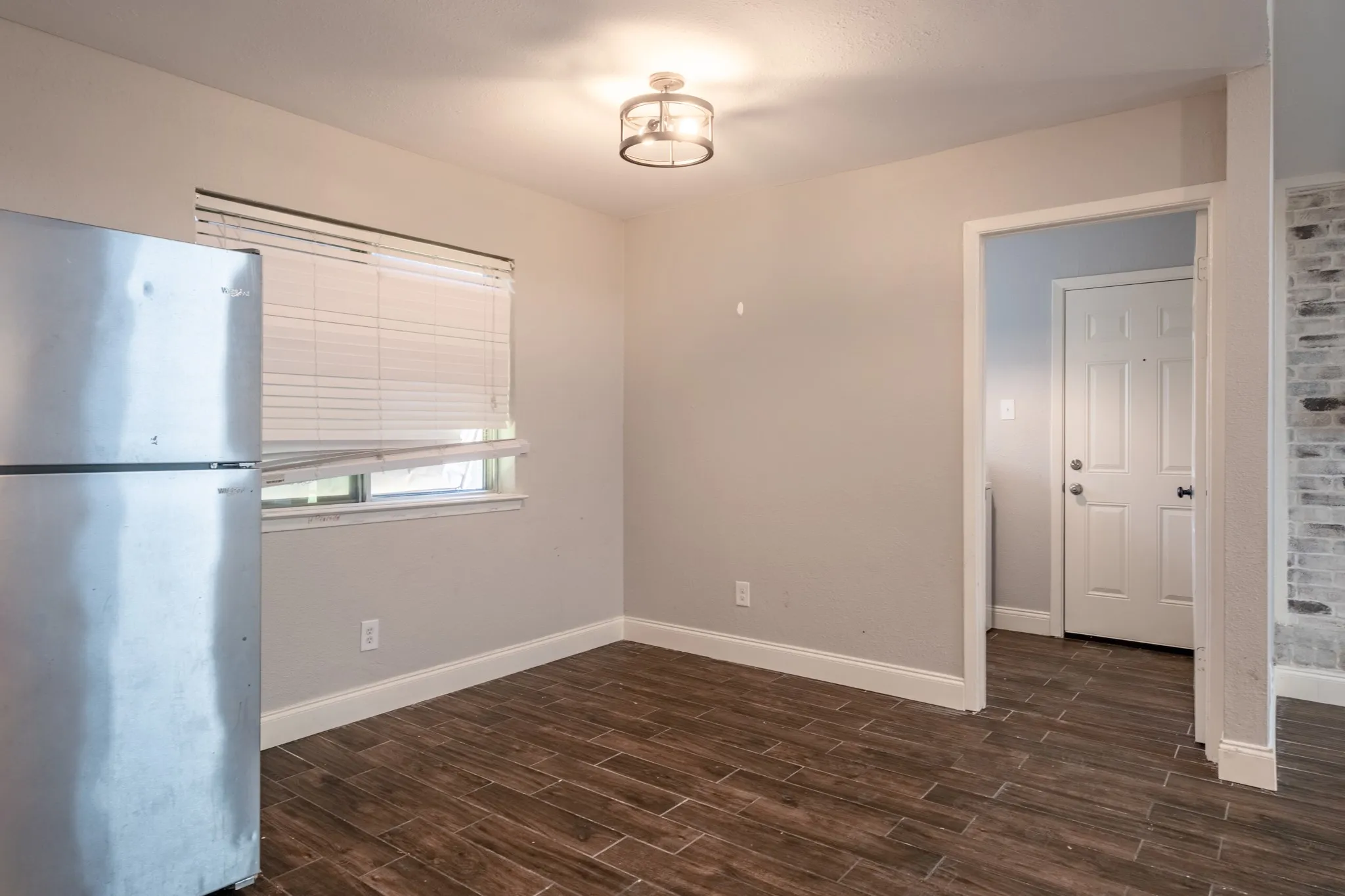 Single Family Residence For Sale in Denton County , 1607 College Parkway, Lewisville, Texas 75077, 4 Bedroom, 4 Bathroom, 2 Garage spaces, 1,645 Sqft, built in 1973, mls#21305547, Real Estate Agent in Lewisville, Homes For Sale in Denton county, Homes For Sale in Lewisville, Realtor in Lewisville Texas, Real Estate Brokerage Independent Realty Texas, Luminita Cordes Realtor