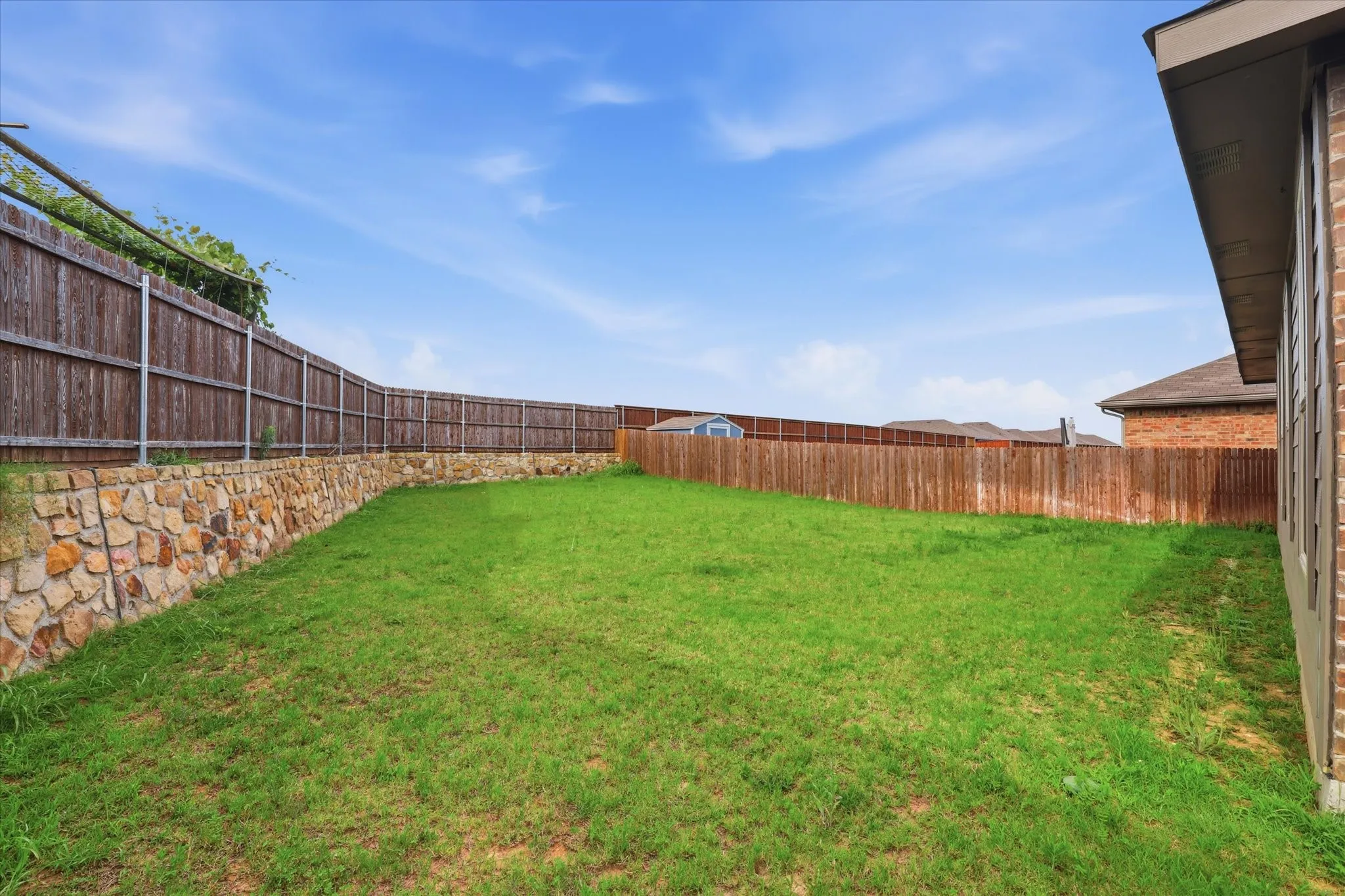 Single Family Residence For Sale in Denton County , 717 Greenford Manor, Fort Worth, Texas 76247, 5 Bedroom, 4 Bathroom, 2 Garage spaces, 2,813 Sqft, built in 2021, mls#21301937, Real Estate Agent in Fort Worth, Homes For Sale in Denton county, Homes For Sale in Fort Worth, Realtor in Fort Worth Texas, Real Estate Brokerage Independent Realty Texas, Luminita Cordes Realtor