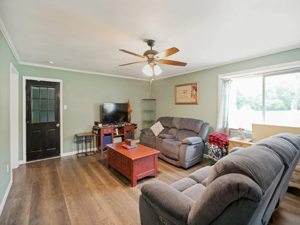 Single Family Residence For Sale in Tarrant County , 7041 Payte Lane, North Richland Hills, Texas 76182, 4 Bedroom, 3 Bathroom, 2 Garage spaces, 1,659 Sqft, built in 1971, mls#21305603, Real Estate Agent in North Richland Hills, Homes For Sale in Tarrant county, Homes For Sale in North Richland Hills, Realtor in North Richland Hills Texas, Real Estate Brokerage Independent Realty Texas, Luminita Cordes Realtor