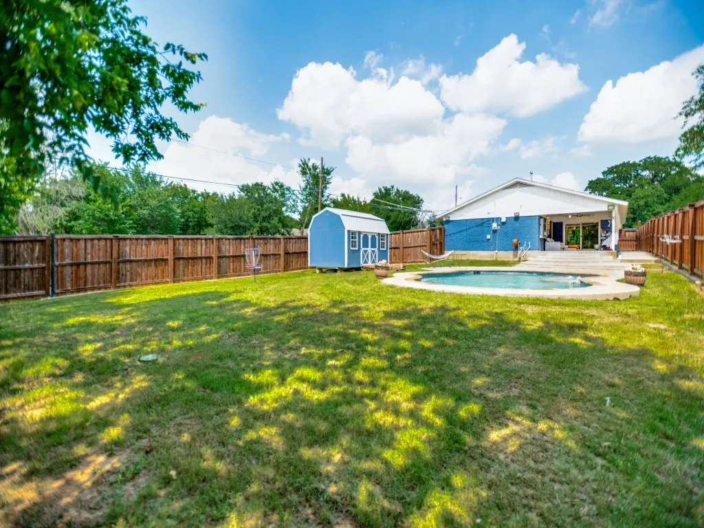 Single Family Residence For Sale in Tarrant County , 7041 Payte Lane, North Richland Hills, Texas 76182, 4 Bedroom, 3 Bathroom, 2 Garage spaces, 1,659 Sqft, built in 1971, mls#21305603, Real Estate Agent in North Richland Hills, Homes For Sale in Tarrant county, Homes For Sale in North Richland Hills, Realtor in North Richland Hills Texas, Real Estate Brokerage Independent Realty Texas, Luminita Cordes Realtor