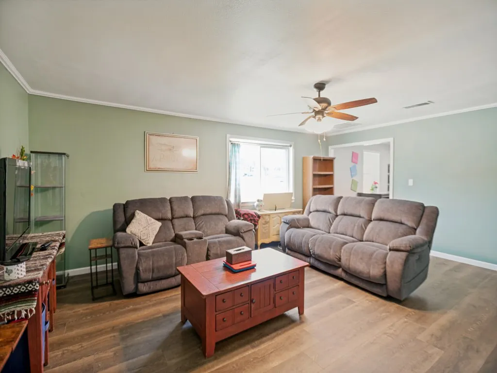 Single Family Residence For Sale in Tarrant County , 7041 Payte Lane, North Richland Hills, Texas 76182, 4 Bedroom, 3 Bathroom, 2 Garage spaces, 1,659 Sqft, built in 1971, mls#21305603, Real Estate Agent in North Richland Hills, Homes For Sale in Tarrant county, Homes For Sale in North Richland Hills, Realtor in North Richland Hills Texas, Real Estate Brokerage Independent Realty Texas, Luminita Cordes Realtor