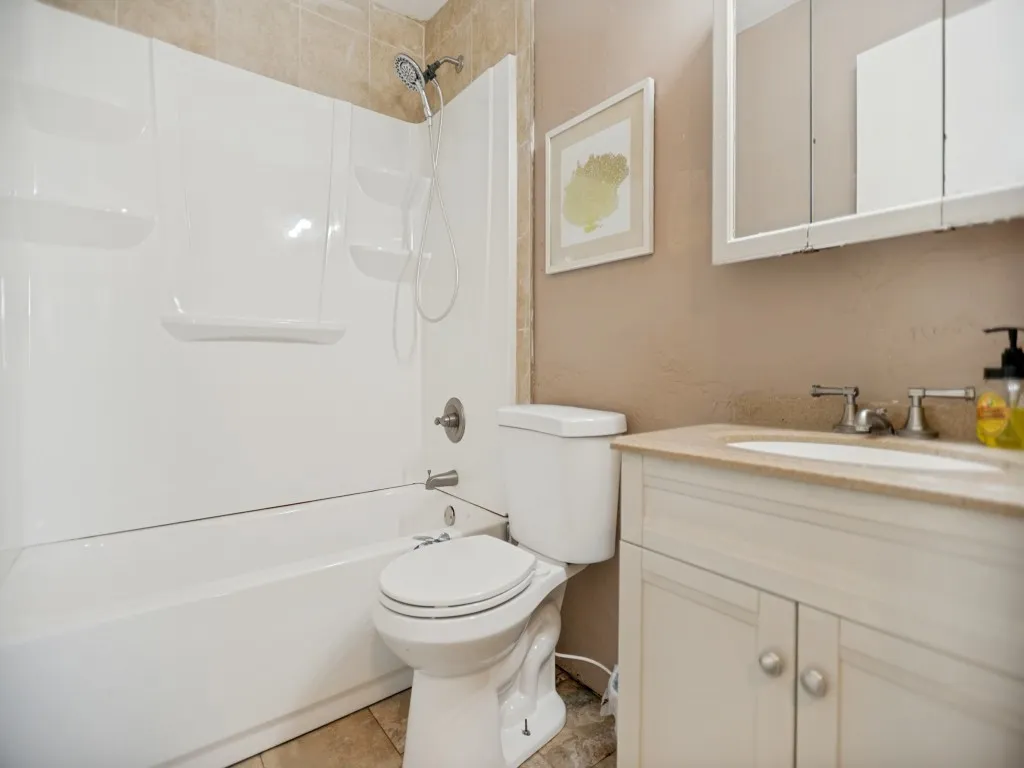 Single Family Residence For Sale in Tarrant County , 7041 Payte Lane, North Richland Hills, Texas 76182, 4 Bedroom, 3 Bathroom, 2 Garage spaces, 1,659 Sqft, built in 1971, mls#21305603, Real Estate Agent in North Richland Hills, Homes For Sale in Tarrant county, Homes For Sale in North Richland Hills, Realtor in North Richland Hills Texas, Real Estate Brokerage Independent Realty Texas, Luminita Cordes Realtor