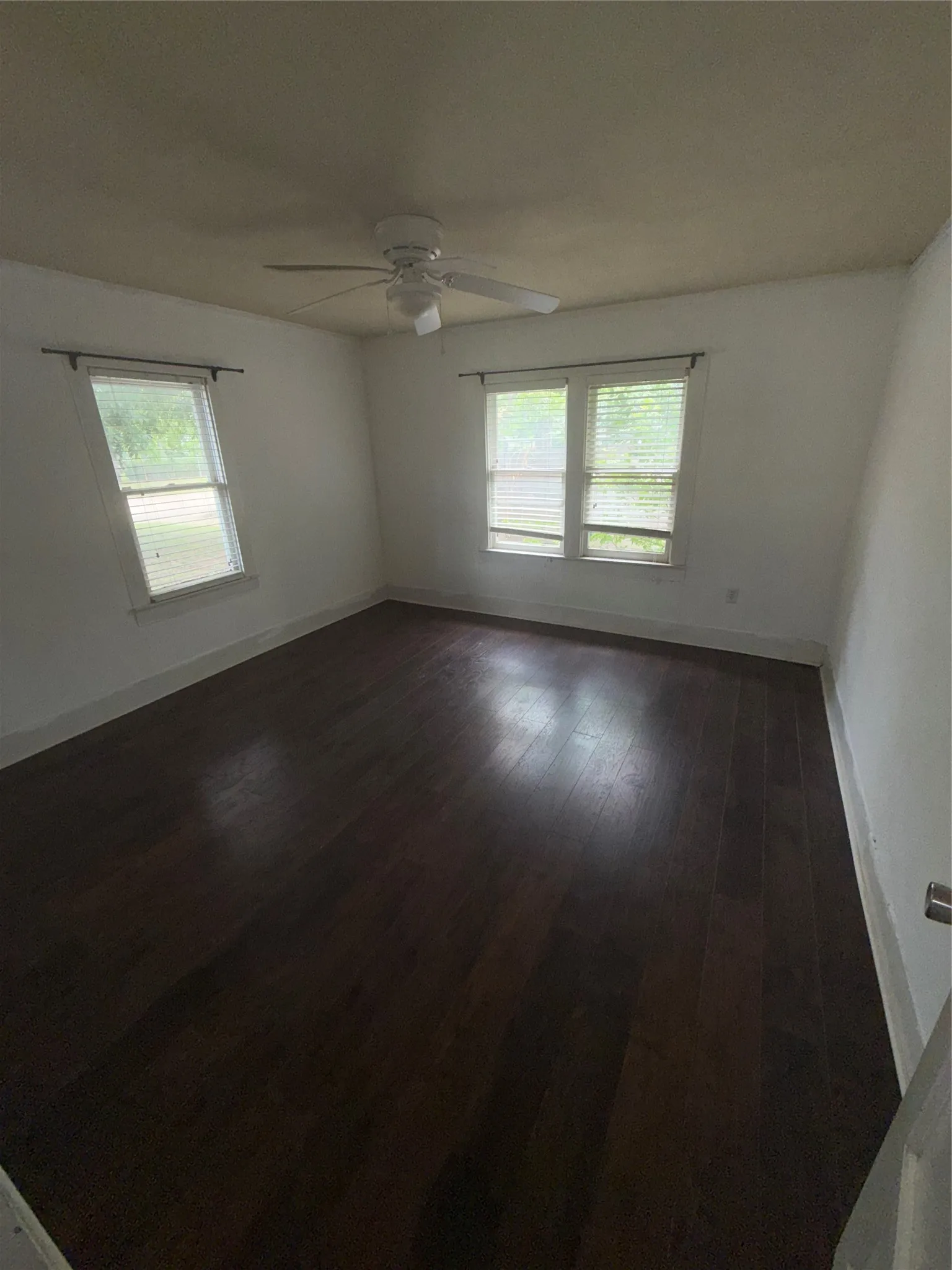 Single Family Residence For Sale in Callahan County , 222 Cherry Street, Clyde, Texas 79510, 3 Bedroom, 1 Bathroom, 1 Garage spaces, 1,260 Sqft, built in 1947, mls#21304978, Real Estate Agent in Clyde, Homes For Sale in Callahan county, Homes For Sale in Clyde, Realtor in Clyde Texas, Real Estate Brokerage Independent Realty Texas, Luminita Cordes Realtor