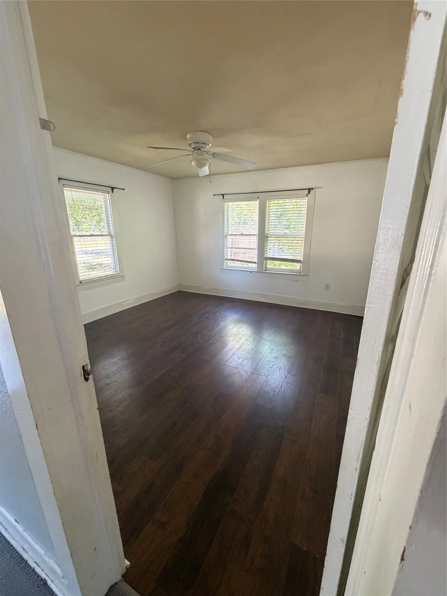 Single Family Residence For Sale in Callahan County , 222 Cherry Street, Clyde, Texas 79510, 3 Bedroom, 1 Bathroom, 1 Garage spaces, 1,260 Sqft, built in 1947, mls#21304978, Real Estate Agent in Clyde, Homes For Sale in Callahan county, Homes For Sale in Clyde, Realtor in Clyde Texas, Real Estate Brokerage Independent Realty Texas, Luminita Cordes Realtor