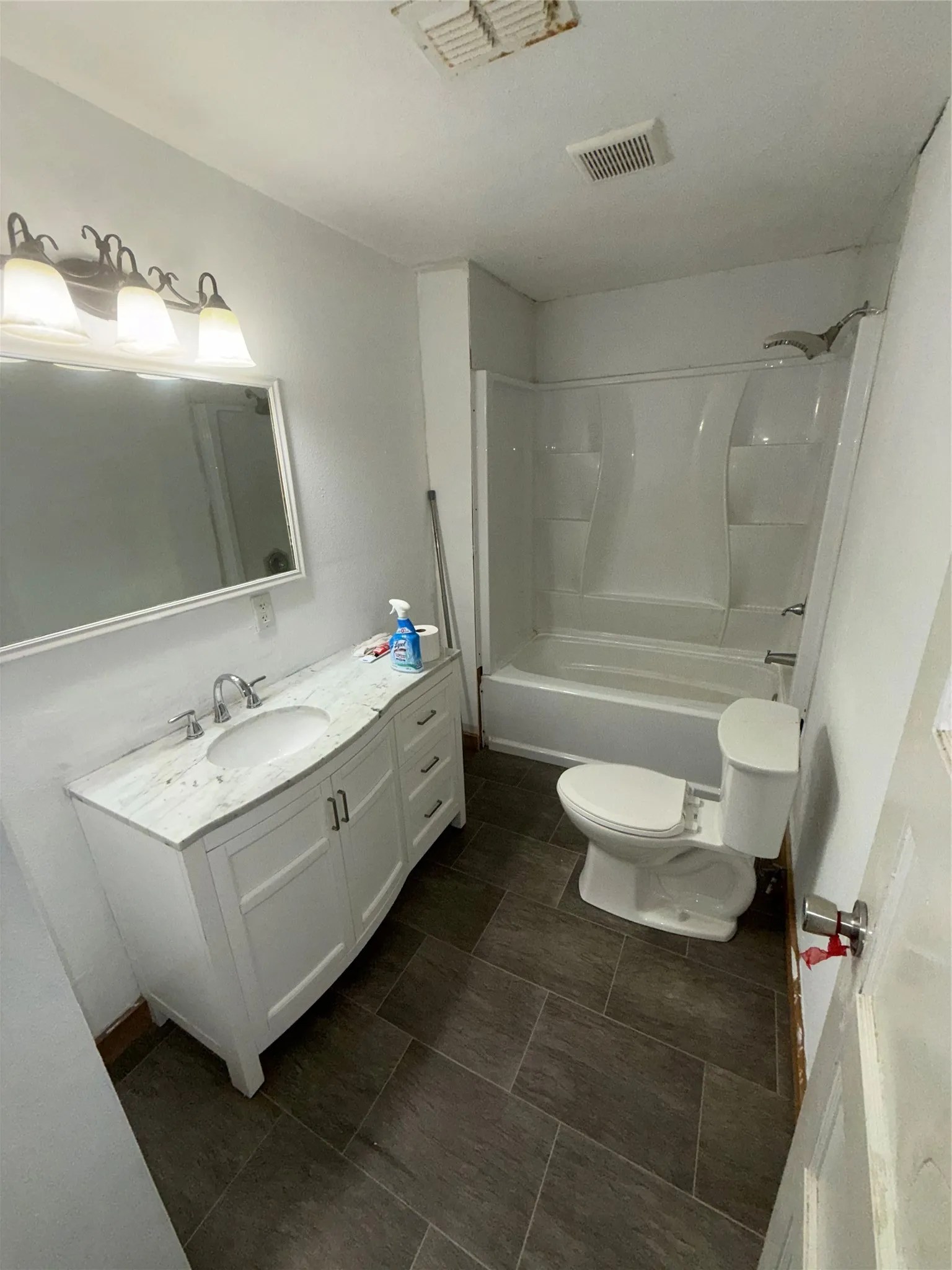 Single Family Residence For Sale in Callahan County , 222 Cherry Street, Clyde, Texas 79510, 3 Bedroom, 1 Bathroom, 1 Garage spaces, 1,260 Sqft, built in 1947, mls#21304978, Real Estate Agent in Clyde, Homes For Sale in Callahan county, Homes For Sale in Clyde, Realtor in Clyde Texas, Real Estate Brokerage Independent Realty Texas, Luminita Cordes Realtor