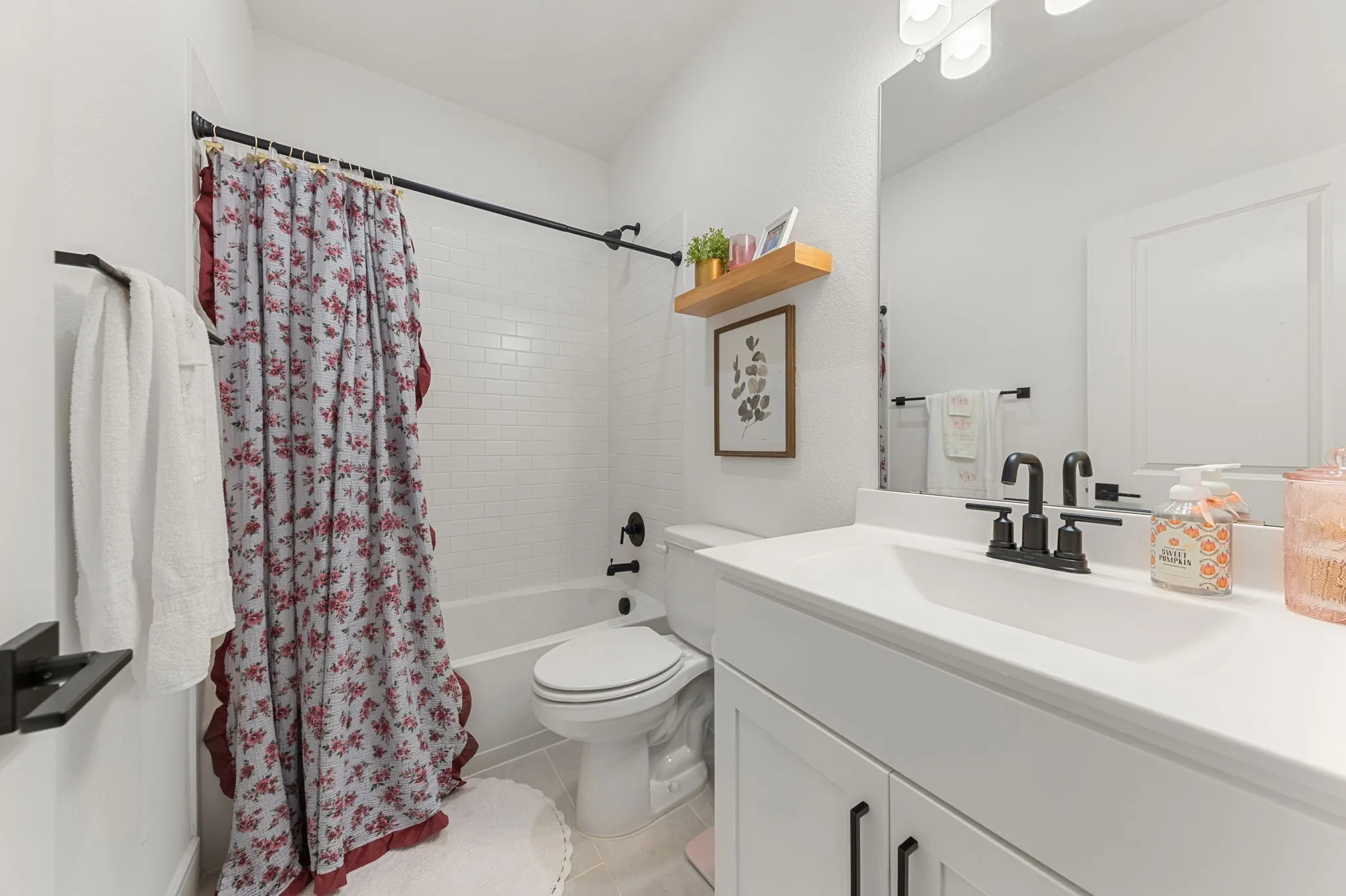 Single Family Residence For Rent in Rockwall County , 1340 Cartona Road, Fate, Texas 75087, 4 Bedrooms, 3 Bathrooms, 2 Garage spaces, 2,499 Sqft, built in 2024, Price $3,200, mls#21304667, Real Estate Agent in Fate, Homes For Rent in Rockwall county, Homes For Rent in Fate, Realtor in Fate Texas, Real Estate Brokerage Independent Realty Texas, Luminita Cordes Realtor