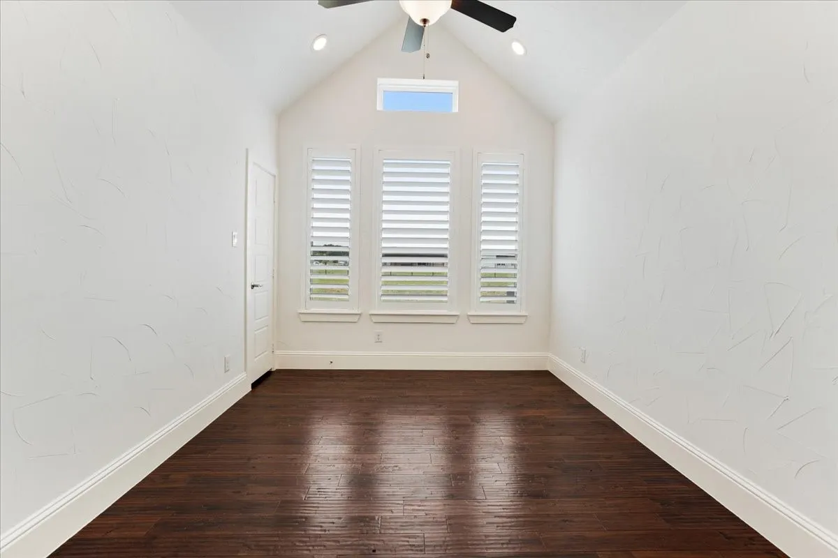 Single Family Residence For Sale in Collin County , 10505 Clark Court, Princeton, Texas 75407, 4 Bedroom, 3 Bathroom, 3 Garage spaces, 2,816 Sqft, built in 2021, mls#21303422, Real Estate Agent in Princeton, Homes For Sale in Collin county, Homes For Sale in Princeton, Realtor in Princeton Texas, Real Estate Brokerage Independent Realty Texas, Luminita Cordes Realtor