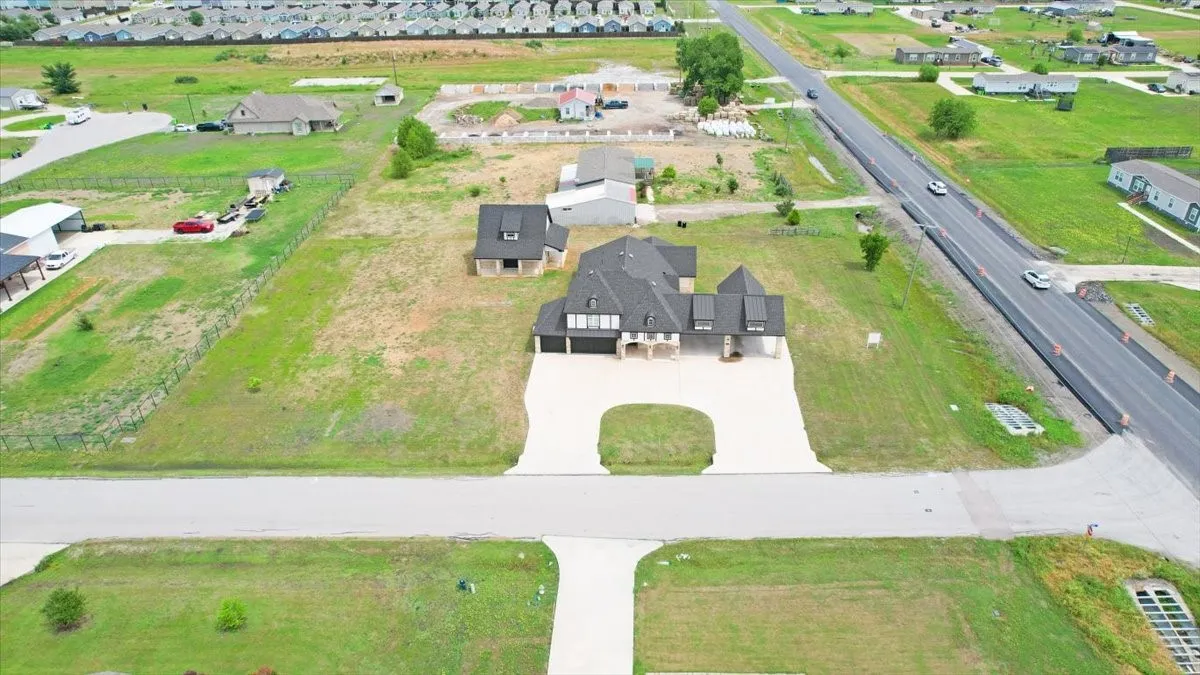 Single Family Residence For Sale in Collin County , 10505 Clark Court, Princeton, Texas 75407, 4 Bedroom, 3 Bathroom, 3 Garage spaces, 2,816 Sqft, built in 2021, mls#21303422, Real Estate Agent in Princeton, Homes For Sale in Collin county, Homes For Sale in Princeton, Realtor in Princeton Texas, Real Estate Brokerage Independent Realty Texas, Luminita Cordes Realtor