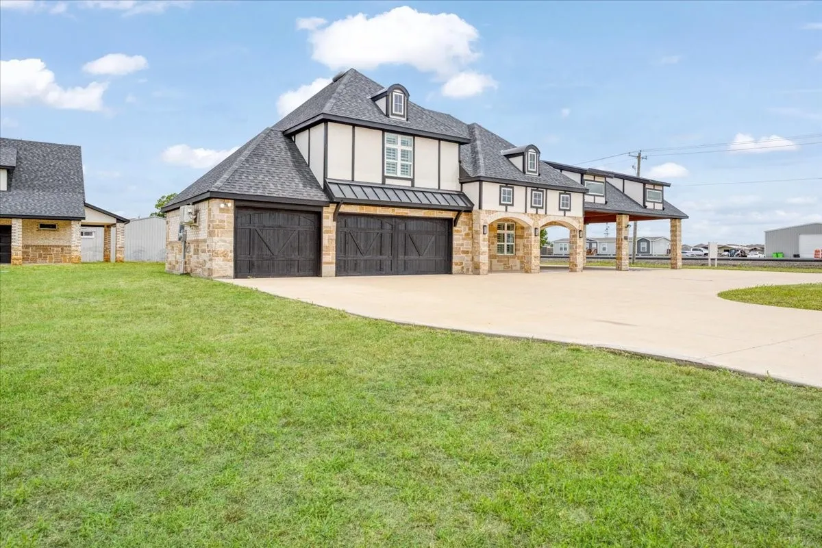 Single Family Residence For Sale in Collin County , 10505 Clark Court, Princeton, Texas 75407, 4 Bedroom, 3 Bathroom, 3 Garage spaces, 2,816 Sqft, built in 2021, mls#21303422, Real Estate Agent in Princeton, Homes For Sale in Collin county, Homes For Sale in Princeton, Realtor in Princeton Texas, Real Estate Brokerage Independent Realty Texas, Luminita Cordes Realtor