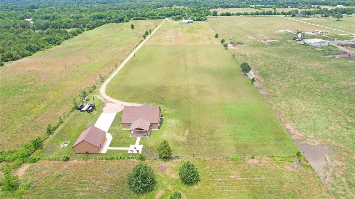 Single Family Residence For Sale in Fannin County , 4248 N Fm 273, Ivanhoe, Texas 75447, 3 Bedroom, 2 Bathroom, 2 Garage spaces, 1,968 Sqft, built in 2023, mls#21305584, Real Estate Agent in Ivanhoe, Homes For Sale in Fannin county, Homes For Sale in Ivanhoe, Realtor in Ivanhoe Texas, Real Estate Brokerage Independent Realty Texas, Luminita Cordes Realtor