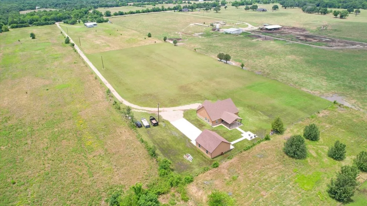 Single Family Residence For Sale in Fannin County , 4248 N Fm 273, Ivanhoe, Texas 75447, 3 Bedroom, 2 Bathroom, 2 Garage spaces, 1,968 Sqft, built in 2023, mls#21305584, Real Estate Agent in Ivanhoe, Homes For Sale in Fannin county, Homes For Sale in Ivanhoe, Realtor in Ivanhoe Texas, Real Estate Brokerage Independent Realty Texas, Luminita Cordes Realtor