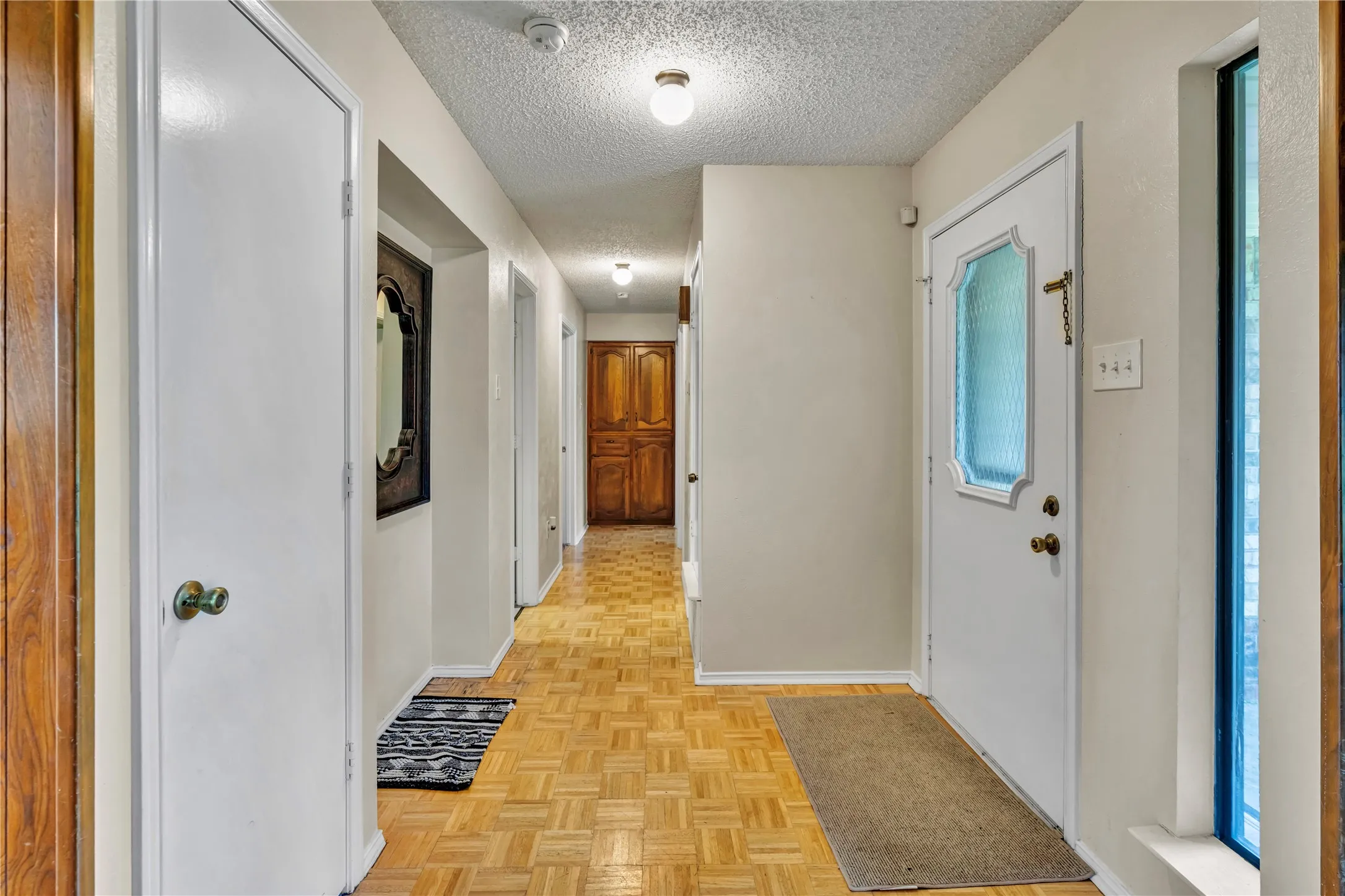 Single Family Residence For Sale in Ellis County , 108 Prairie Creek Road, Red Oak, Texas 75154, 3 Bedroom, 2 Bathroom, 1 Garage spaces, 1,401 Sqft, built in 1982, mls#21305632, Real Estate Agent in Red Oak, Homes For Sale in Ellis county, Homes For Sale in Red Oak, Realtor in Red Oak Texas, Real Estate Brokerage Independent Realty Texas, Luminita Cordes Realtor
