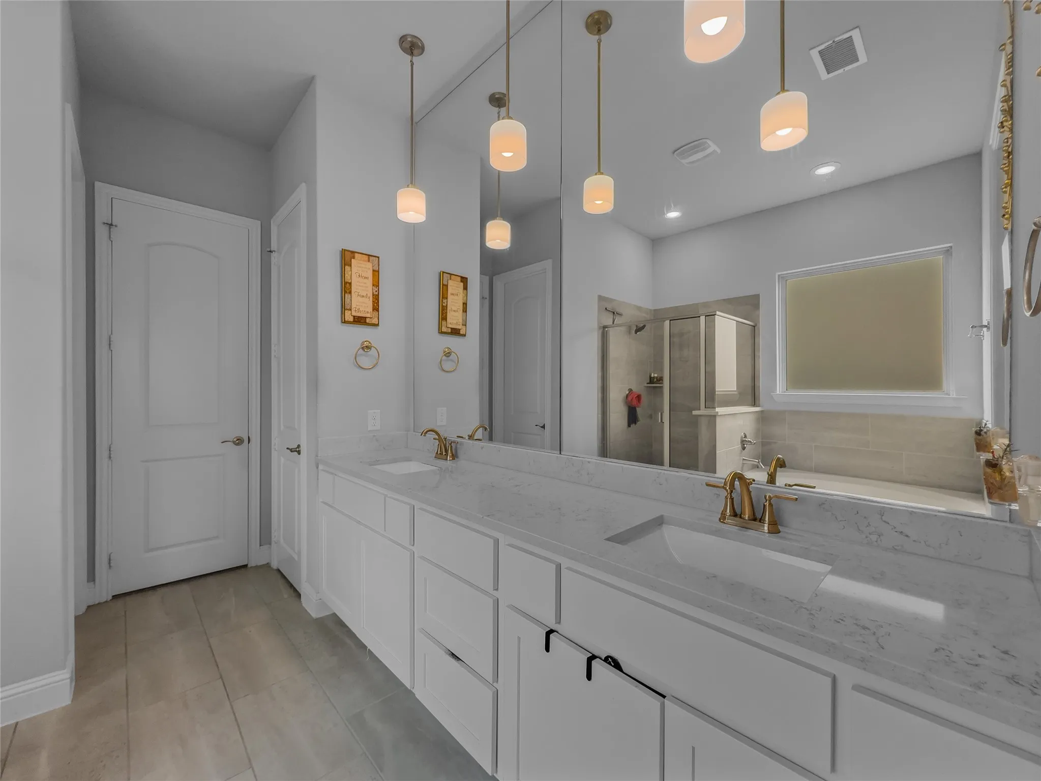 Single Family Residence For Sale in Kaufman County , 116 Chaco Drive, Forney, Texas 75126, 4 Bedroom, 4 Bathroom, 2 Garage spaces, 3,298 Sqft, built in 2022, mls#21305639, Real Estate Agent in Forney, Homes For Sale in Kaufman county, Homes For Sale in Forney, Realtor in Forney Texas, Real Estate Brokerage Independent Realty Texas, Luminita Cordes Realtor