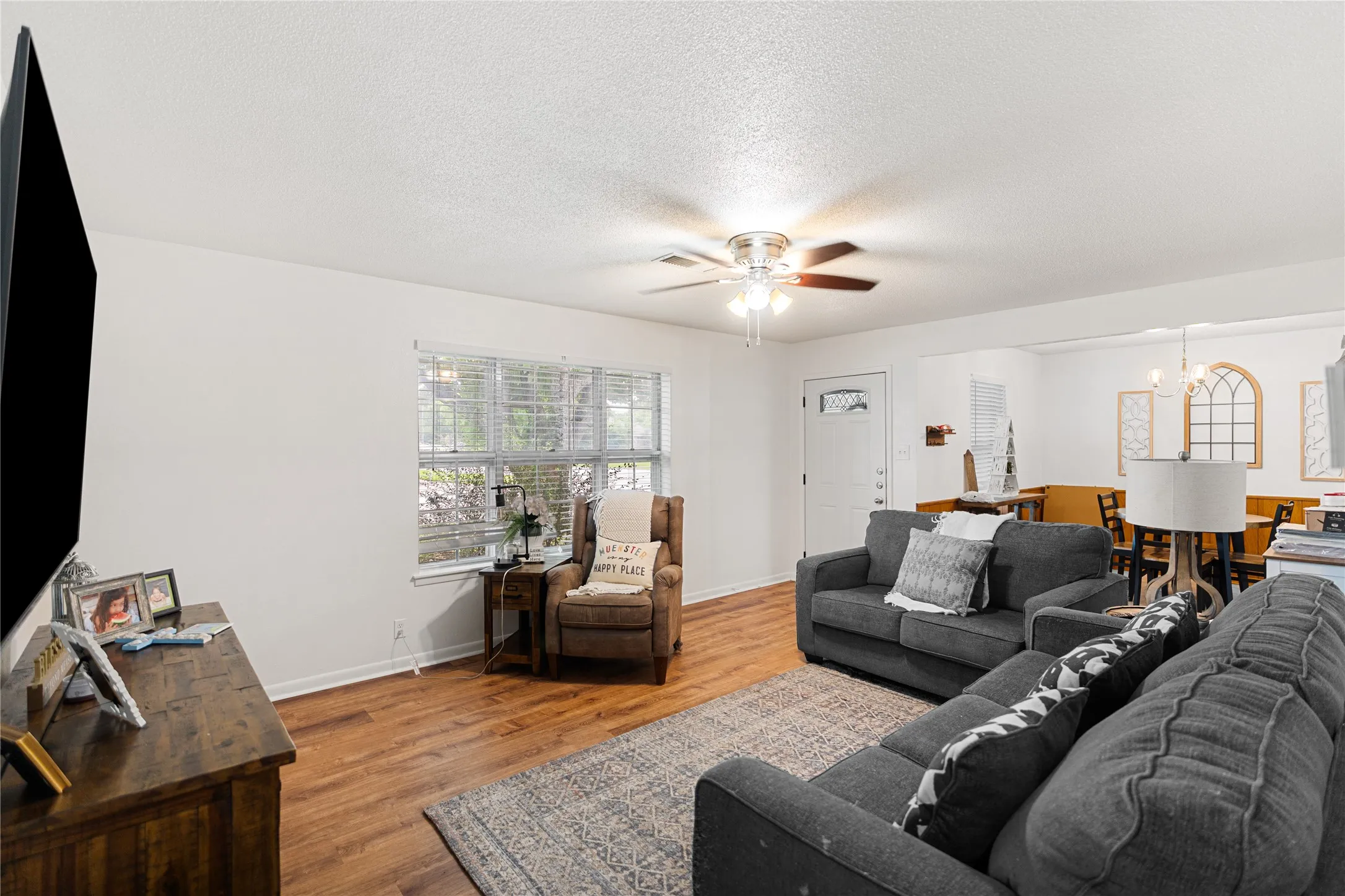 Single Family Residence For Sale in Cooke County , 603 E 5th Street, Muenster, Texas 76252, 3 Bedroom, 2 Bathroom, 1 Garage spaces, 1,345 Sqft, built in 1972, mls#21305609, Real Estate Agent in Muenster, Homes For Sale in Cooke county, Homes For Sale in Muenster, Realtor in Muenster Texas, Real Estate Brokerage Independent Realty Texas, Luminita Cordes Realtor