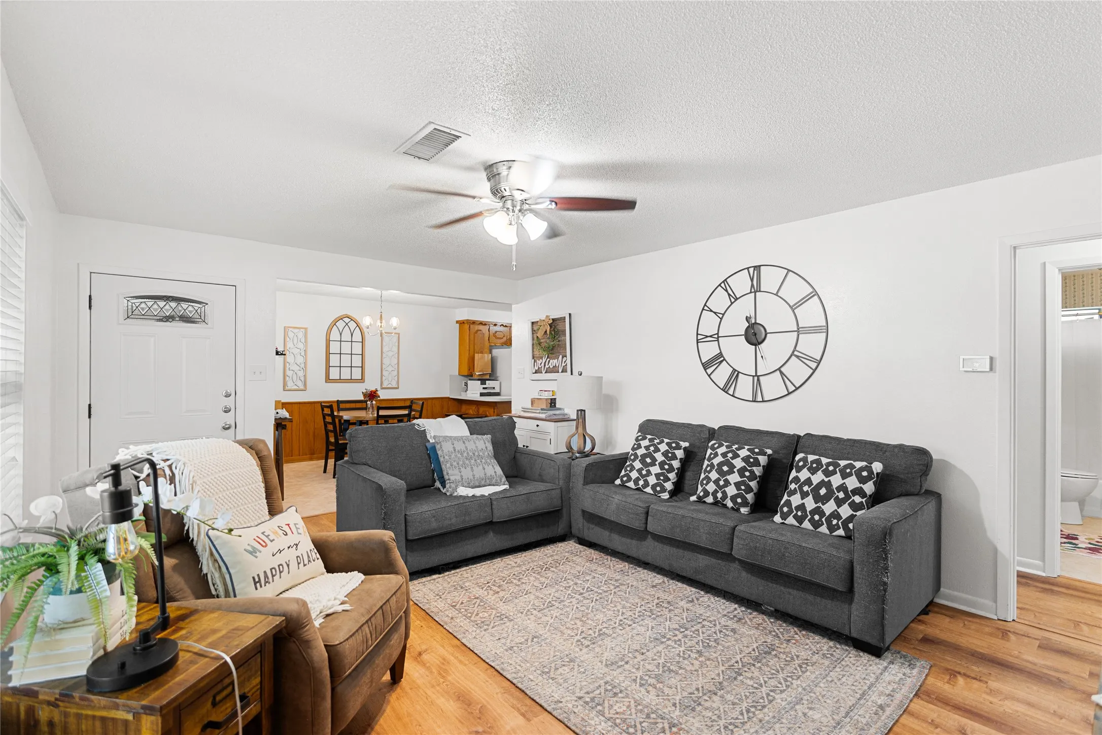 Single Family Residence For Sale in Cooke County , 603 E 5th Street, Muenster, Texas 76252, 3 Bedroom, 2 Bathroom, 1 Garage spaces, 1,345 Sqft, built in 1972, mls#21305609, Real Estate Agent in Muenster, Homes For Sale in Cooke county, Homes For Sale in Muenster, Realtor in Muenster Texas, Real Estate Brokerage Independent Realty Texas, Luminita Cordes Realtor