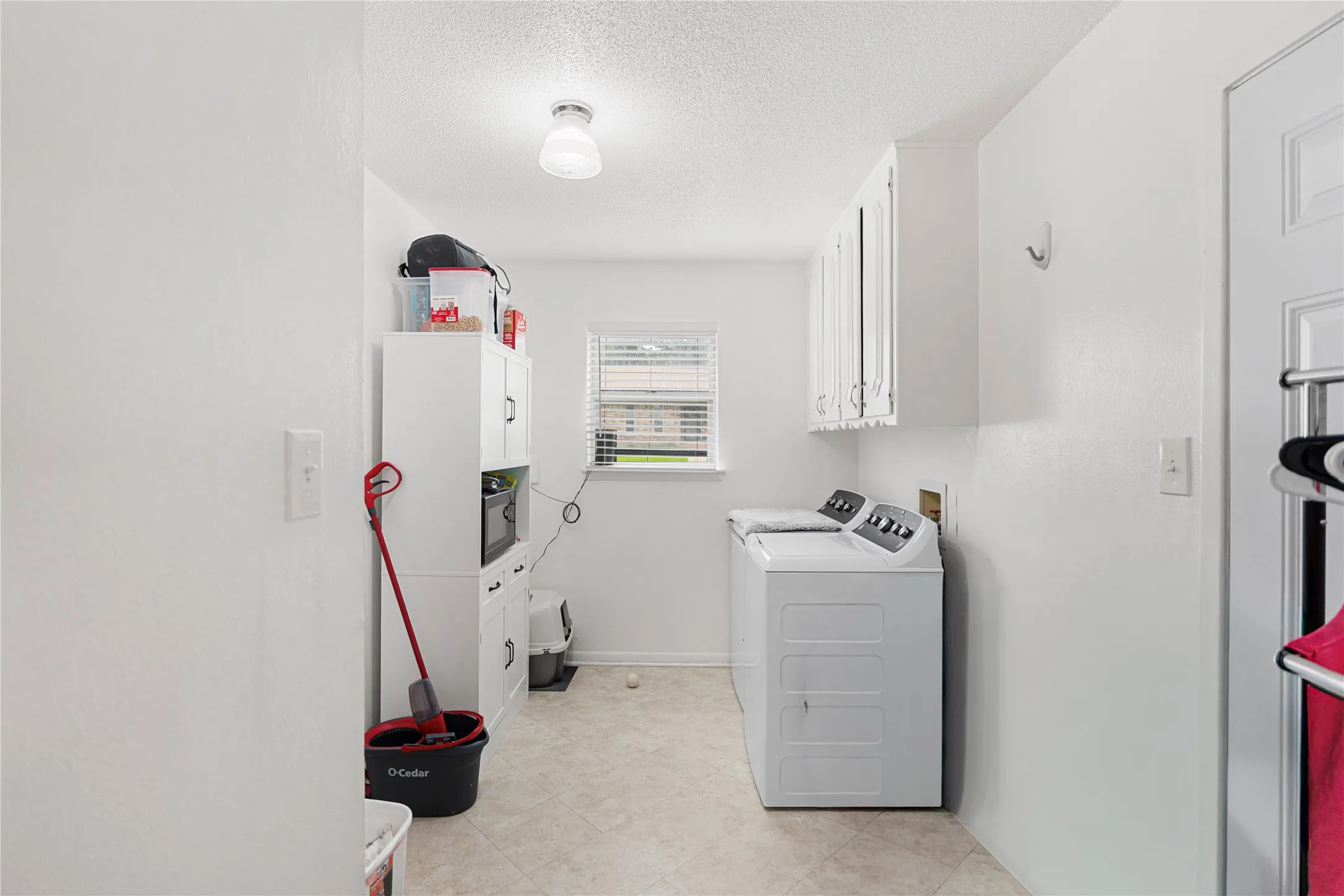Single Family Residence For Sale in Cooke County , 603 E 5th Street, Muenster, Texas 76252, 3 Bedroom, 2 Bathroom, 1 Garage spaces, 1,345 Sqft, built in 1972, mls#21305609, Real Estate Agent in Muenster, Homes For Sale in Cooke county, Homes For Sale in Muenster, Realtor in Muenster Texas, Real Estate Brokerage Independent Realty Texas, Luminita Cordes Realtor