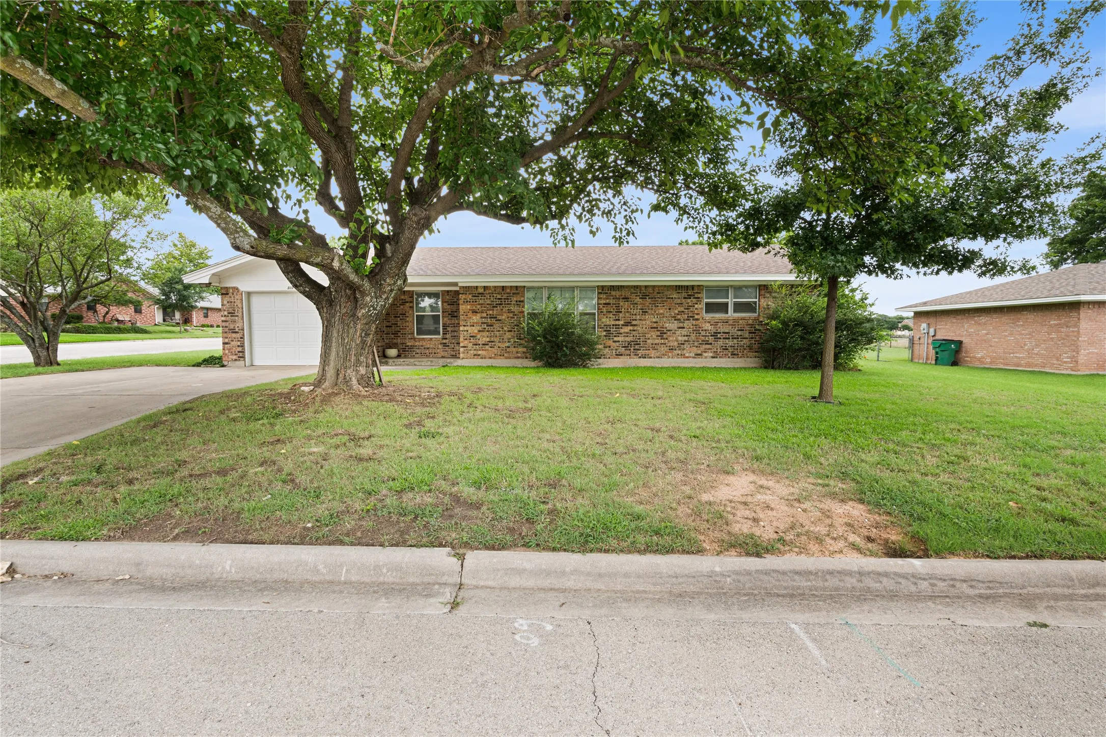 Single Family Residence For Sale in Cooke County , 603 E 5th Street, Muenster, Texas 76252, 3 Bedroom, 2 Bathroom, 1 Garage spaces, 1,345 Sqft, built in 1972, mls#21305609, Real Estate Agent in Muenster, Homes For Sale in Cooke county, Homes For Sale in Muenster, Realtor in Muenster Texas, Real Estate Brokerage Independent Realty Texas, Luminita Cordes Realtor