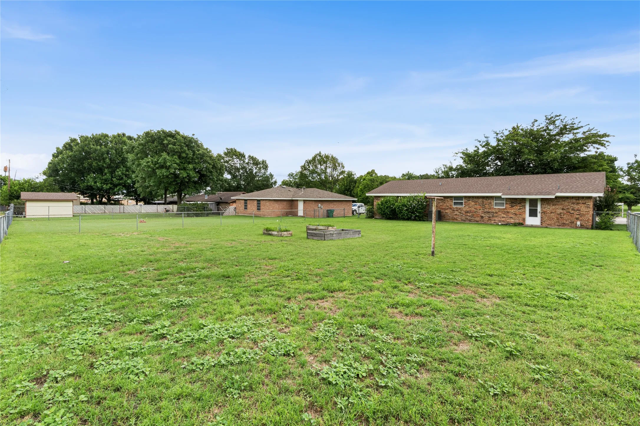 Single Family Residence For Sale in Cooke County , 603 E 5th Street, Muenster, Texas 76252, 3 Bedroom, 2 Bathroom, 1 Garage spaces, 1,345 Sqft, built in 1972, mls#21305609, Real Estate Agent in Muenster, Homes For Sale in Cooke county, Homes For Sale in Muenster, Realtor in Muenster Texas, Real Estate Brokerage Independent Realty Texas, Luminita Cordes Realtor
