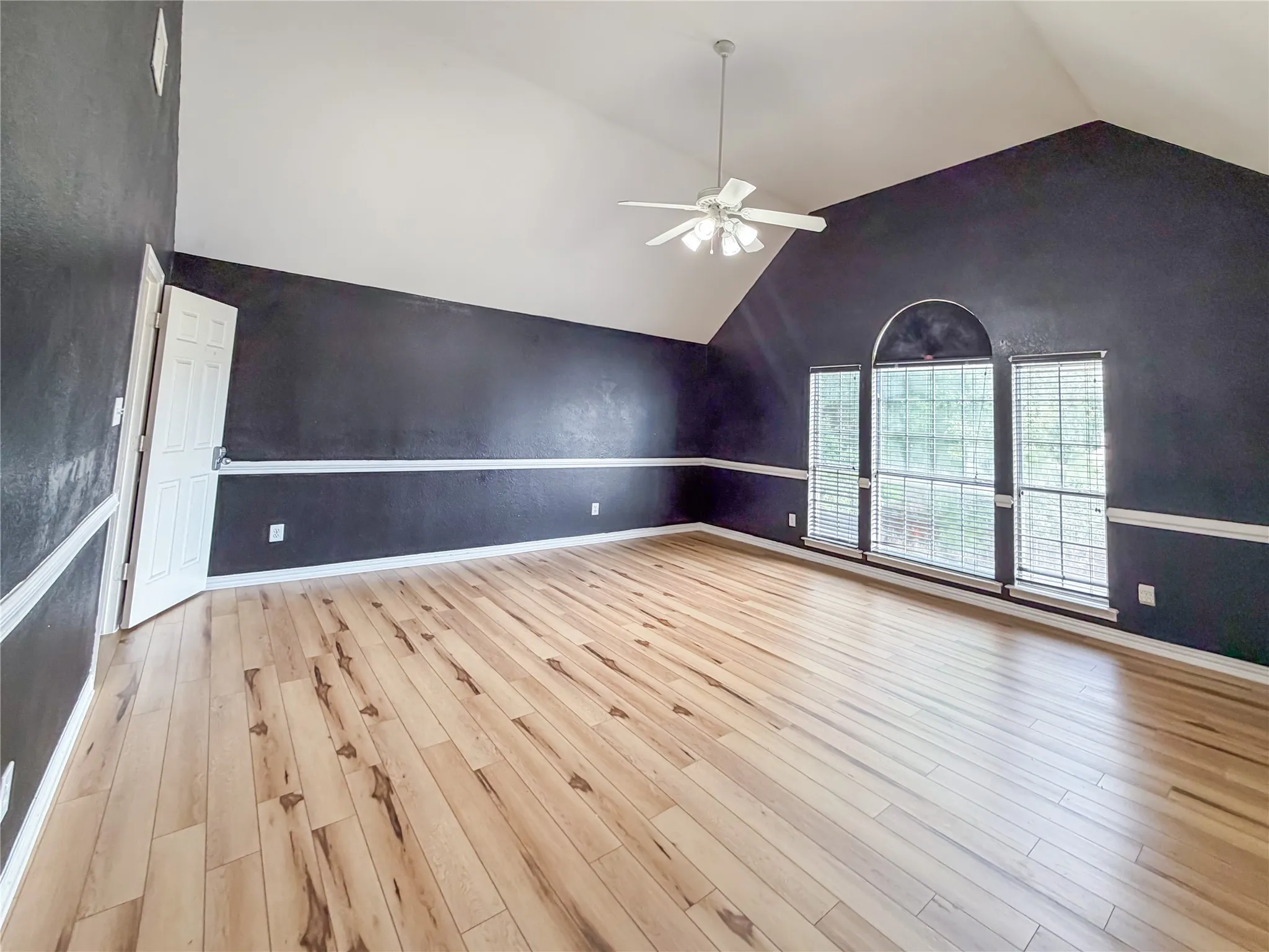 Single Family Residence For Sale in Dallas County , 6214 Hidden Springs Lane, Garland, Texas 75044, 4 Bedroom, 4 Bathroom, 2 Garage spaces, 3,669 Sqft, built in 1994, mls#21305643, Real Estate Agent in Garland, Homes For Sale in Dallas county, Homes For Sale in Garland, Realtor in Garland Texas, Real Estate Brokerage Independent Realty Texas, Luminita Cordes Realtor