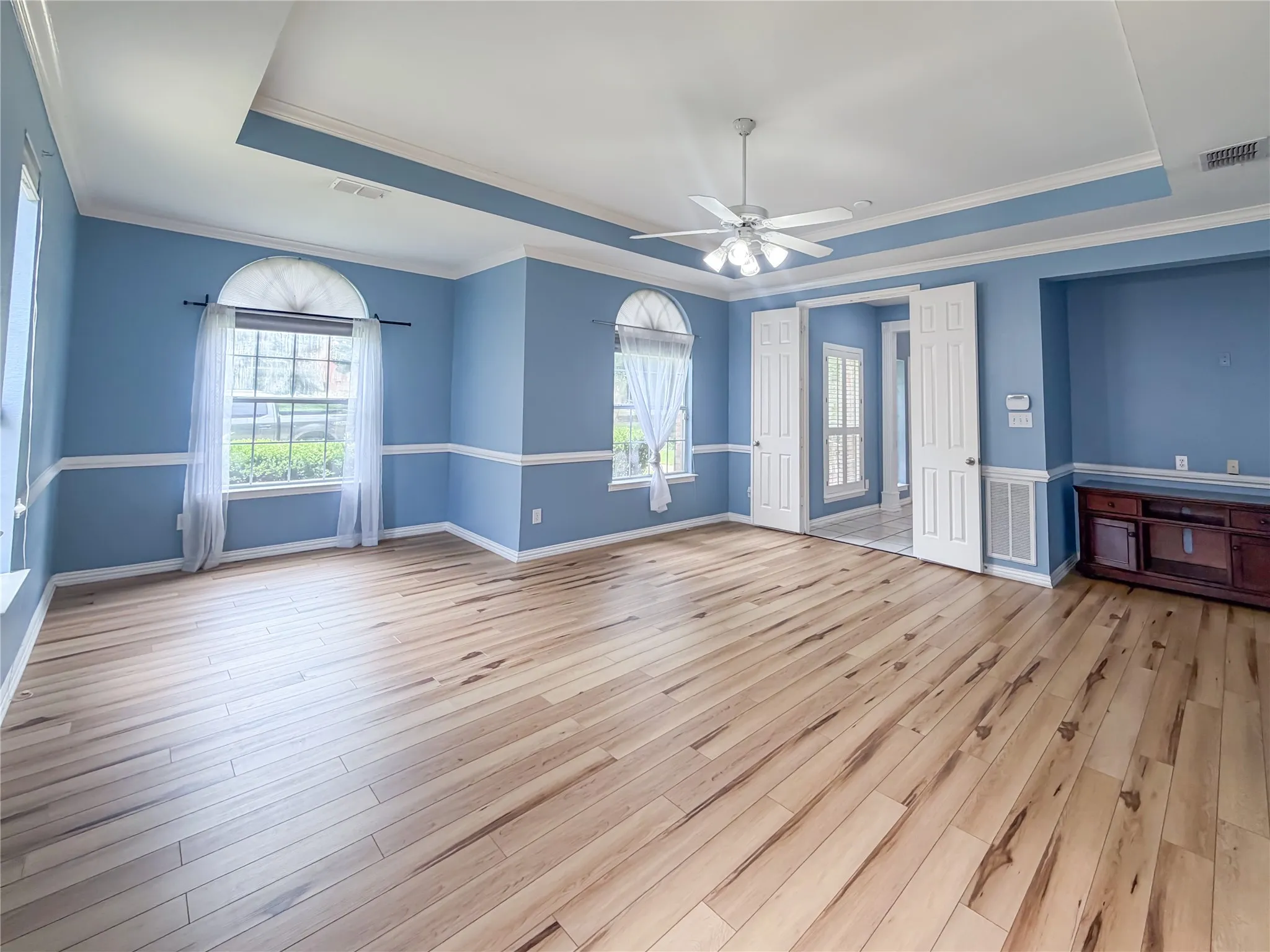 Single Family Residence For Sale in Dallas County , 6214 Hidden Springs Lane, Garland, Texas 75044, 4 Bedroom, 4 Bathroom, 2 Garage spaces, 3,669 Sqft, built in 1994, mls#21305643, Real Estate Agent in Garland, Homes For Sale in Dallas county, Homes For Sale in Garland, Realtor in Garland Texas, Real Estate Brokerage Independent Realty Texas, Luminita Cordes Realtor