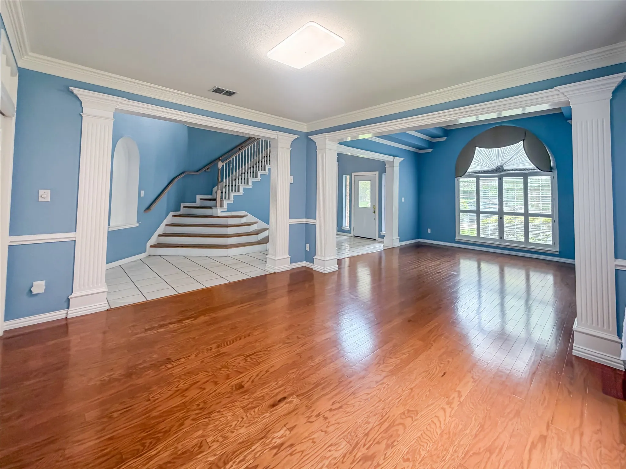 Single Family Residence For Sale in Dallas County , 6214 Hidden Springs Lane, Garland, Texas 75044, 4 Bedroom, 4 Bathroom, 2 Garage spaces, 3,669 Sqft, built in 1994, mls#21305643, Real Estate Agent in Garland, Homes For Sale in Dallas county, Homes For Sale in Garland, Realtor in Garland Texas, Real Estate Brokerage Independent Realty Texas, Luminita Cordes Realtor