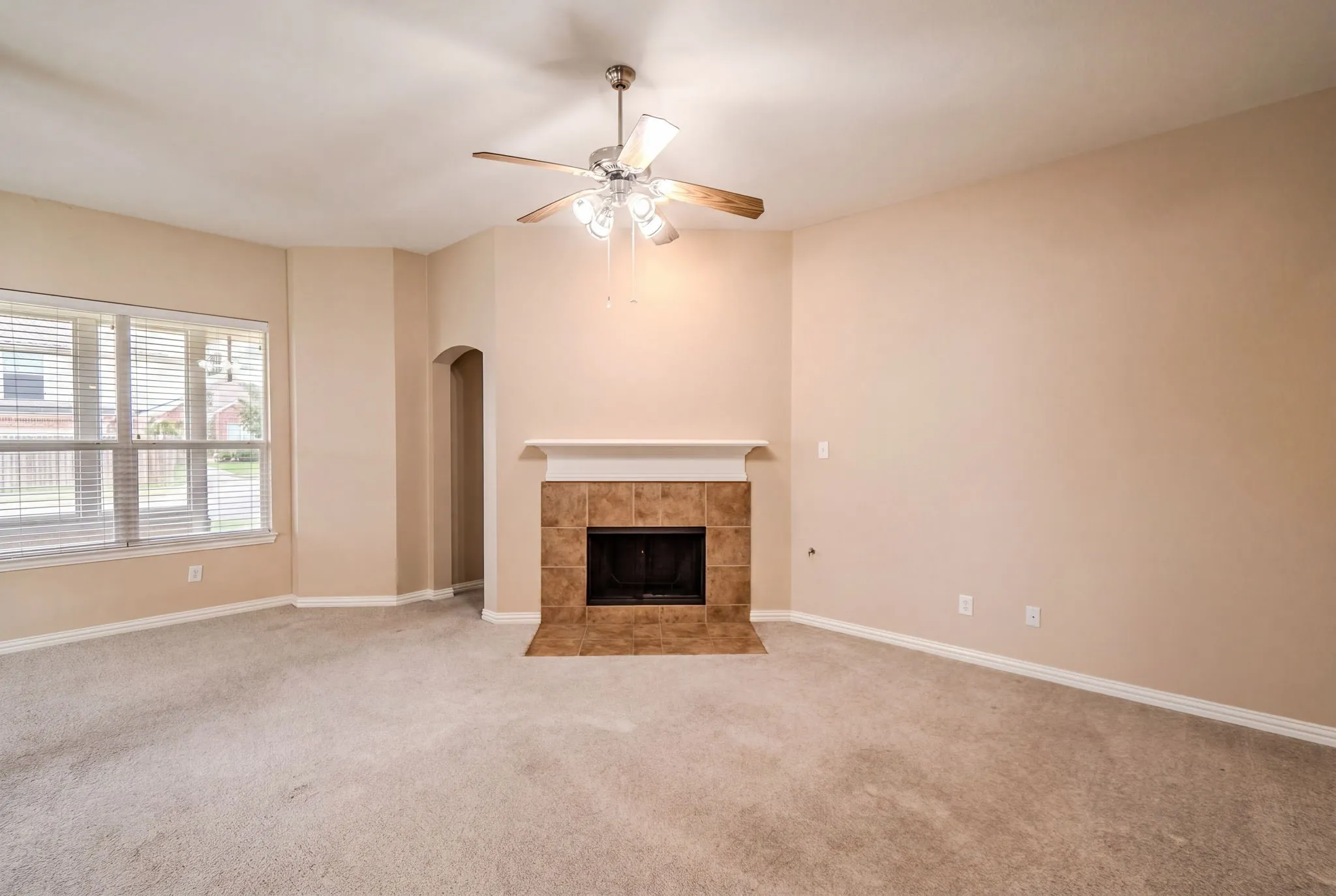 Single Family Residence For Sale in Collin County , 305 Highland Ridge Drive, Wylie, Texas 75098, 4 Bedroom, 2 Bathroom, 2 Garage spaces, 2,110 Sqft, built in 2008, mls#21305624, Real Estate Agent in Wylie, Homes For Sale in Collin county, Homes For Sale in Wylie, Realtor in Wylie Texas, Real Estate Brokerage Independent Realty Texas, Luminita Cordes Realtor