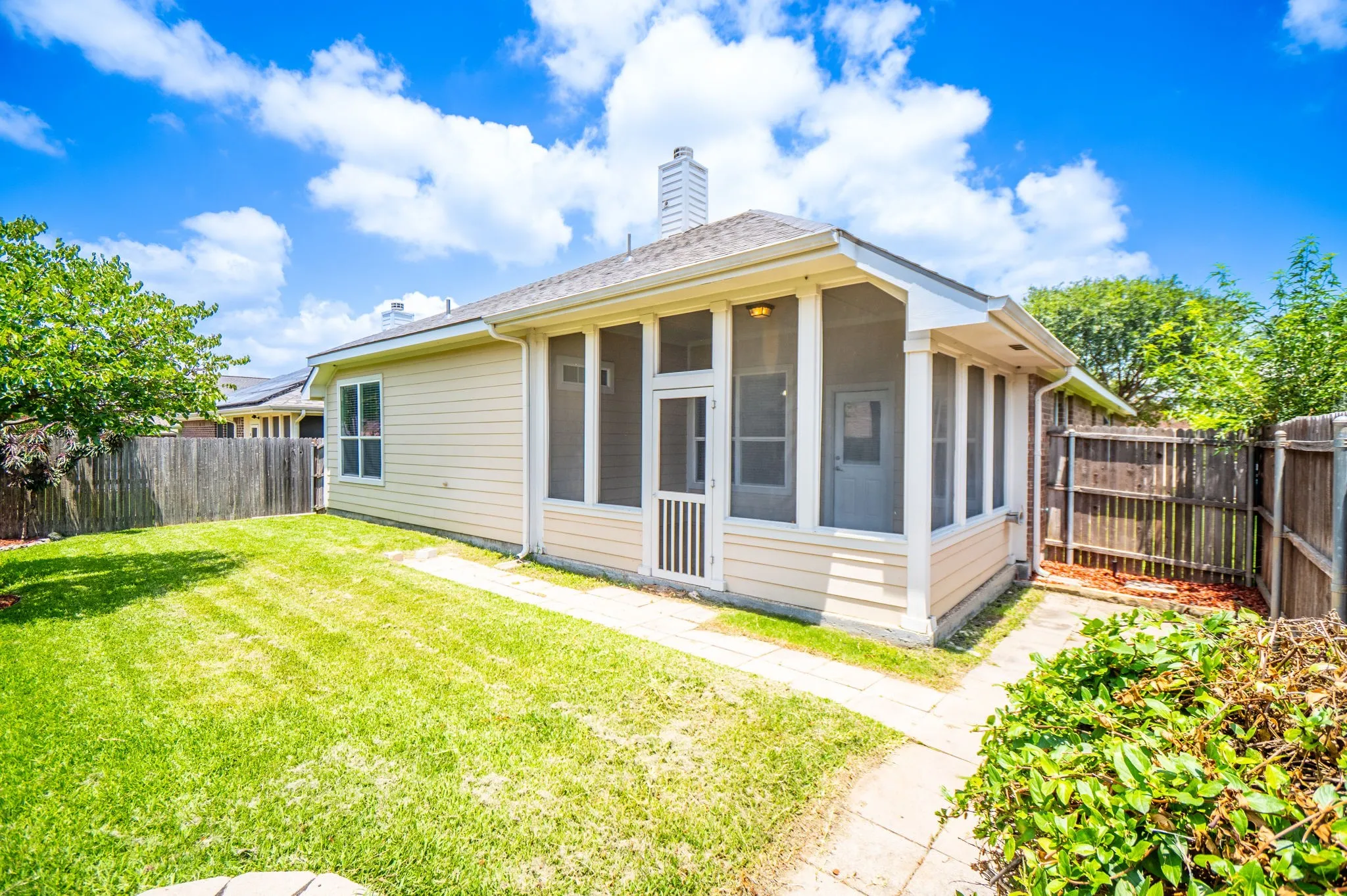 Single Family Residence For Sale in Collin County , 305 Highland Ridge Drive, Wylie, Texas 75098, 4 Bedroom, 2 Bathroom, 2 Garage spaces, 2,110 Sqft, built in 2008, mls#21305624, Real Estate Agent in Wylie, Homes For Sale in Collin county, Homes For Sale in Wylie, Realtor in Wylie Texas, Real Estate Brokerage Independent Realty Texas, Luminita Cordes Realtor