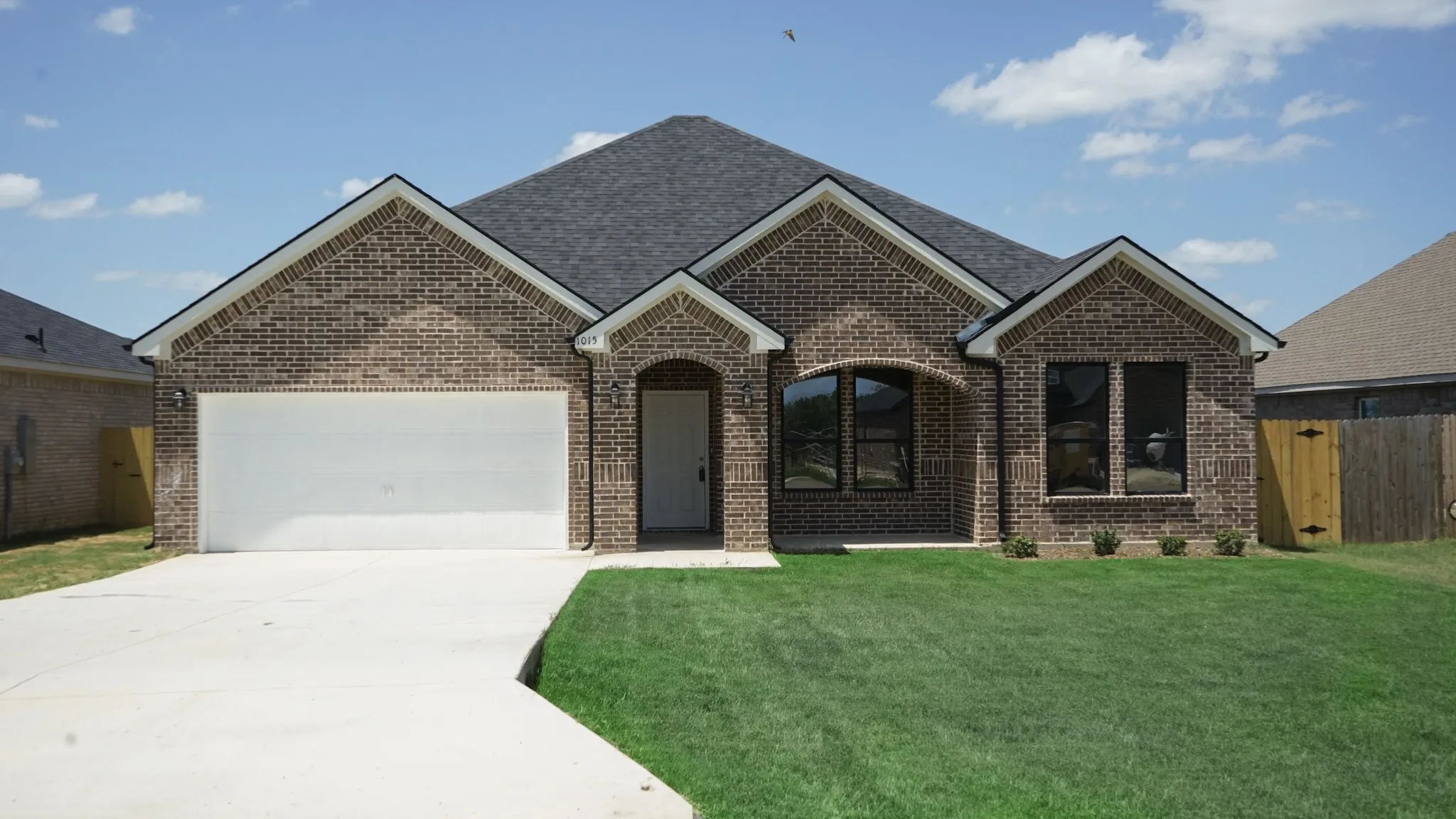 Single Family Residence For Sale in Van Zandt County , 1011 Springview Lane, Mabank, Texas 75147, 3 Bedroom, 3 Bathroom, 2 Garage spaces, 1,721 Sqft, built in 2026, Price $255,000, mls#21305654, Real Estate Agent in Mabank, Homes For Sale in Van Zandt county, Homes For Sale in Mabank, Realtor in Mabank Texas, Real Estate Brokerage Independent Realty Texas, Luminita Cordes Realtor