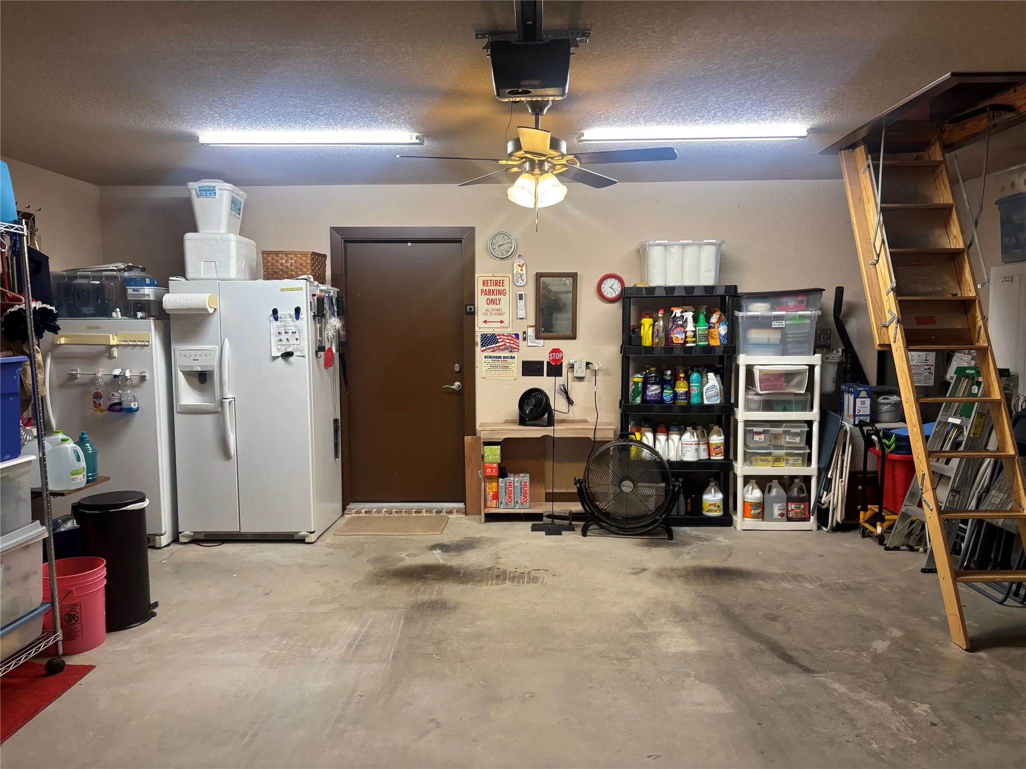 Single Family Residence For Sale in Hood County , 310 Donna Circle, Granbury, Texas 76049, 3 Bedroom, 2 Bathroom, 2 Garage spaces, 1,774 Sqft, built in 2016, mls#21302953, Real Estate Agent in Granbury, Homes For Sale in Hood county, Homes For Sale in Granbury, Realtor in Granbury Texas, Real Estate Brokerage Independent Realty Texas, Luminita Cordes Realtor