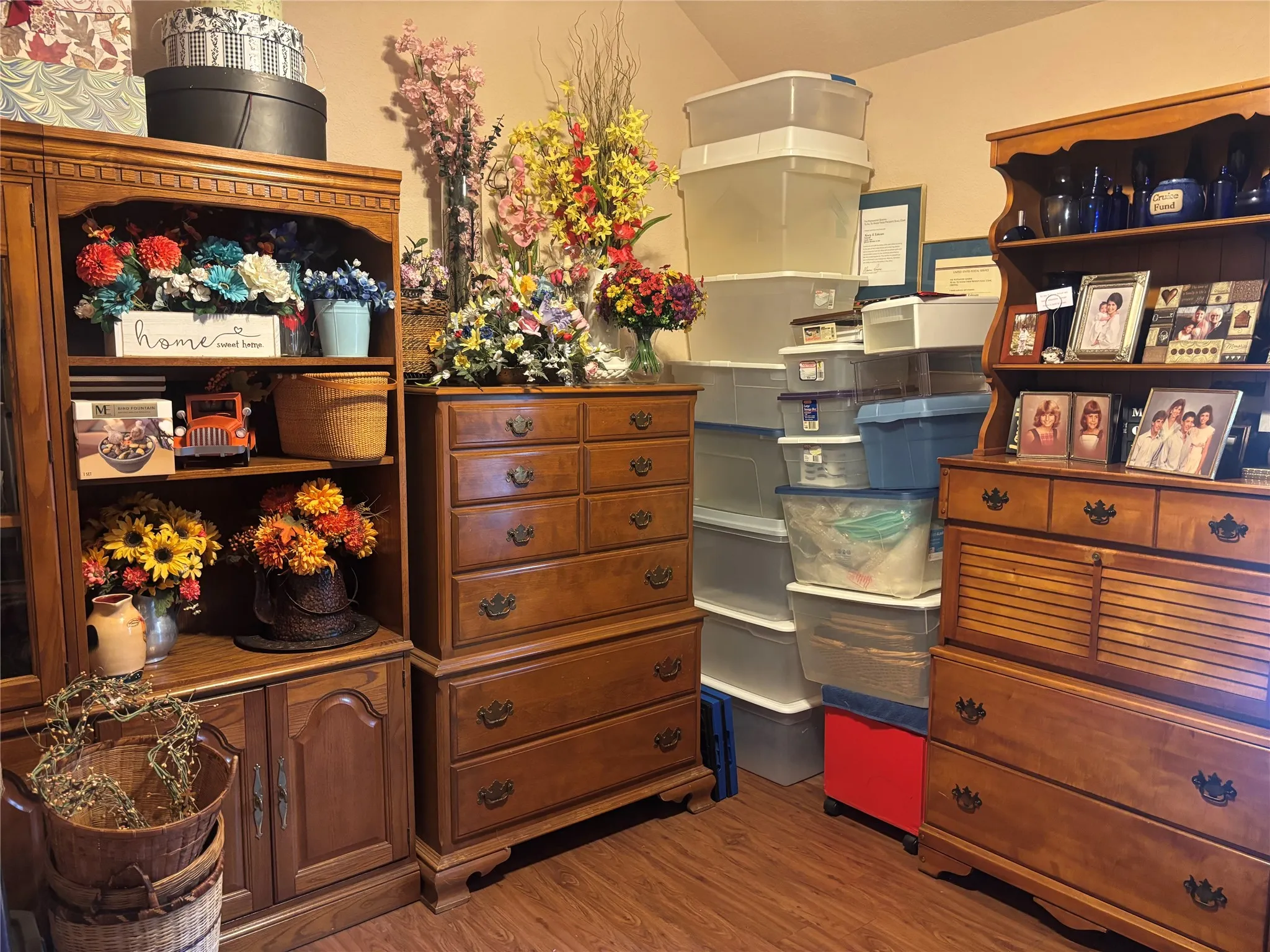 Single Family Residence For Sale in Hood County , 310 Donna Circle, Granbury, Texas 76049, 3 Bedroom, 2 Bathroom, 2 Garage spaces, 1,774 Sqft, built in 2016, mls#21302953, Real Estate Agent in Granbury, Homes For Sale in Hood county, Homes For Sale in Granbury, Realtor in Granbury Texas, Real Estate Brokerage Independent Realty Texas, Luminita Cordes Realtor