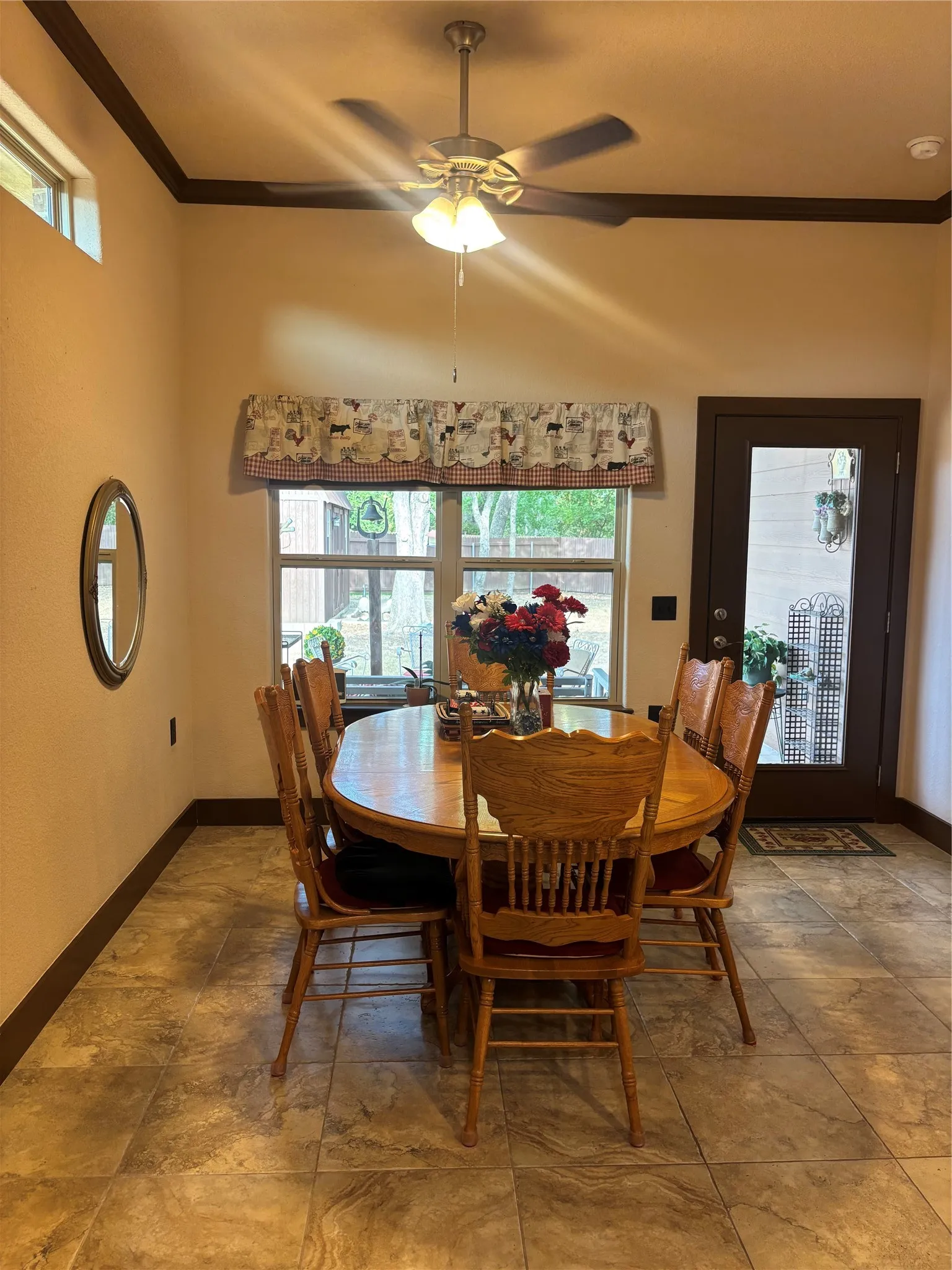 Single Family Residence For Sale in Hood County , 310 Donna Circle, Granbury, Texas 76049, 3 Bedroom, 2 Bathroom, 2 Garage spaces, 1,774 Sqft, built in 2016, mls#21302953, Real Estate Agent in Granbury, Homes For Sale in Hood county, Homes For Sale in Granbury, Realtor in Granbury Texas, Real Estate Brokerage Independent Realty Texas, Luminita Cordes Realtor