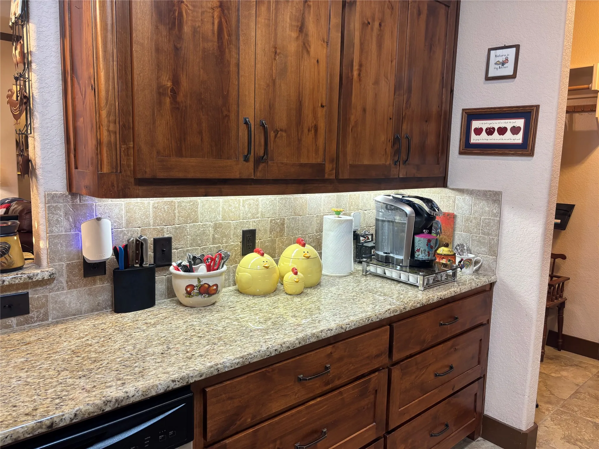 Single Family Residence For Sale in Hood County , 310 Donna Circle, Granbury, Texas 76049, 3 Bedroom, 2 Bathroom, 2 Garage spaces, 1,774 Sqft, built in 2016, mls#21302953, Real Estate Agent in Granbury, Homes For Sale in Hood county, Homes For Sale in Granbury, Realtor in Granbury Texas, Real Estate Brokerage Independent Realty Texas, Luminita Cordes Realtor