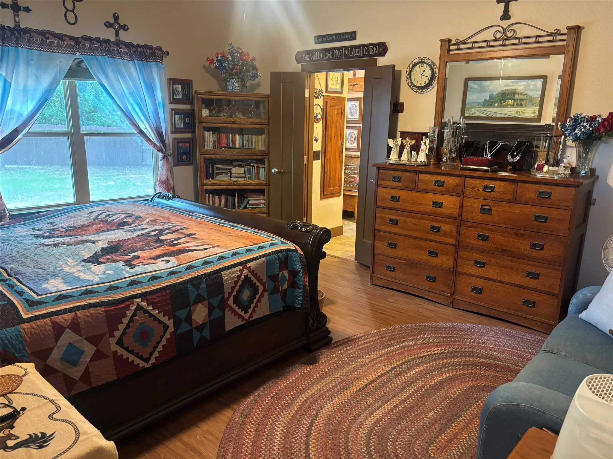 Single Family Residence For Sale in Hood County , 310 Donna Circle, Granbury, Texas 76049, 3 Bedroom, 2 Bathroom, 2 Garage spaces, 1,774 Sqft, built in 2016, mls#21302953, Real Estate Agent in Granbury, Homes For Sale in Hood county, Homes For Sale in Granbury, Realtor in Granbury Texas, Real Estate Brokerage Independent Realty Texas, Luminita Cordes Realtor