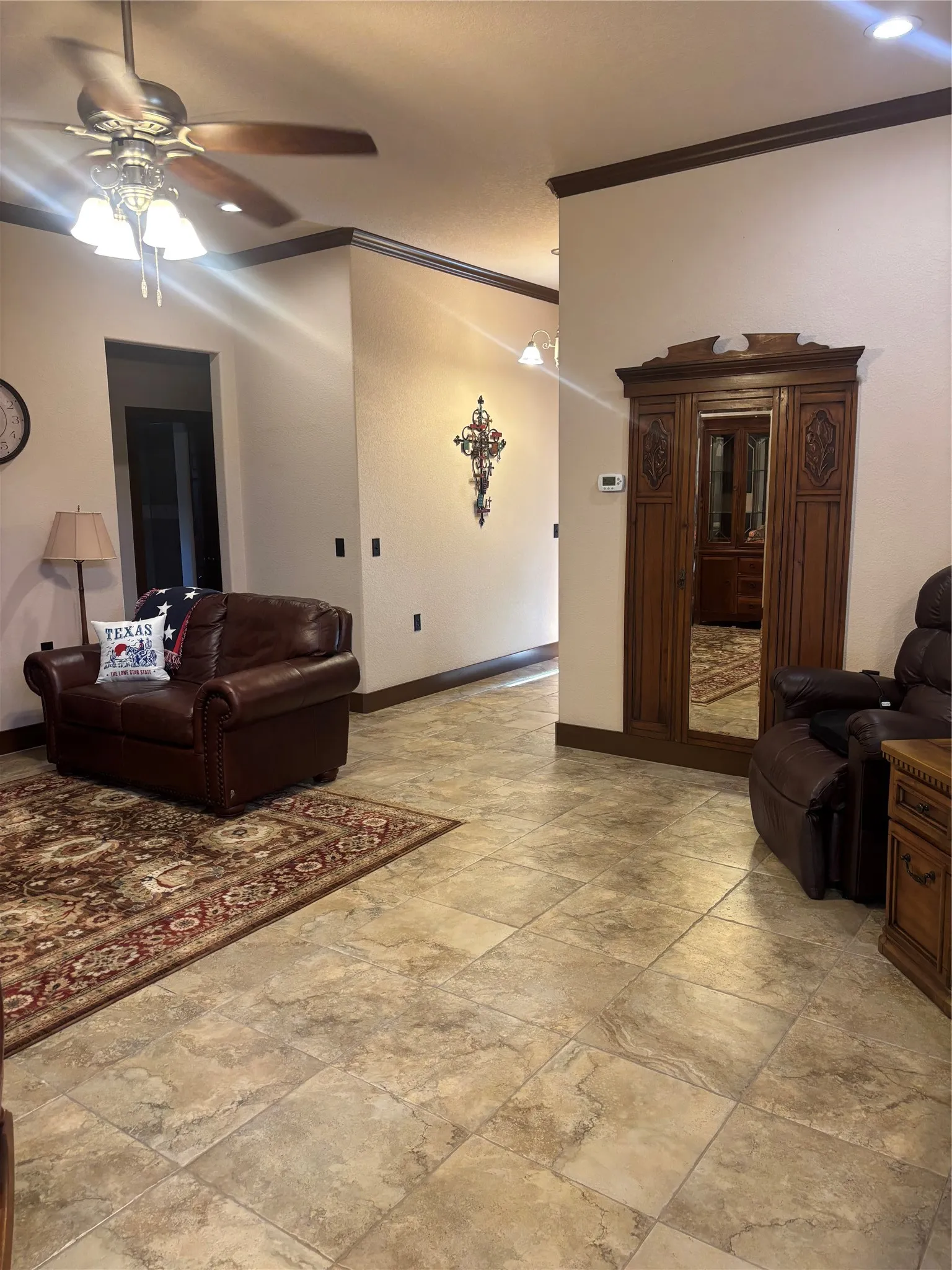 Single Family Residence For Sale in Hood County , 310 Donna Circle, Granbury, Texas 76049, 3 Bedroom, 2 Bathroom, 2 Garage spaces, 1,774 Sqft, built in 2016, mls#21302953, Real Estate Agent in Granbury, Homes For Sale in Hood county, Homes For Sale in Granbury, Realtor in Granbury Texas, Real Estate Brokerage Independent Realty Texas, Luminita Cordes Realtor