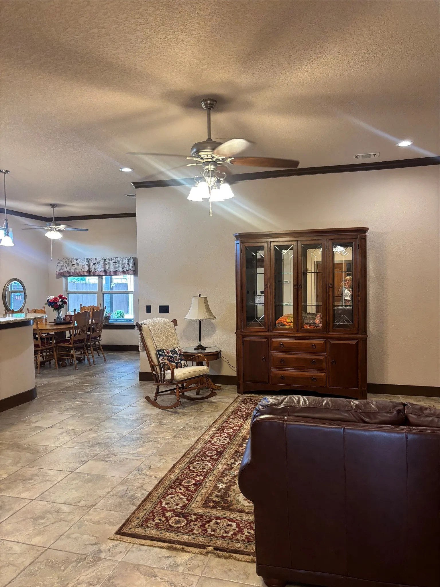 Single Family Residence For Sale in Hood County , 310 Donna Circle, Granbury, Texas 76049, 3 Bedroom, 2 Bathroom, 2 Garage spaces, 1,774 Sqft, built in 2016, mls#21302953, Real Estate Agent in Granbury, Homes For Sale in Hood county, Homes For Sale in Granbury, Realtor in Granbury Texas, Real Estate Brokerage Independent Realty Texas, Luminita Cordes Realtor