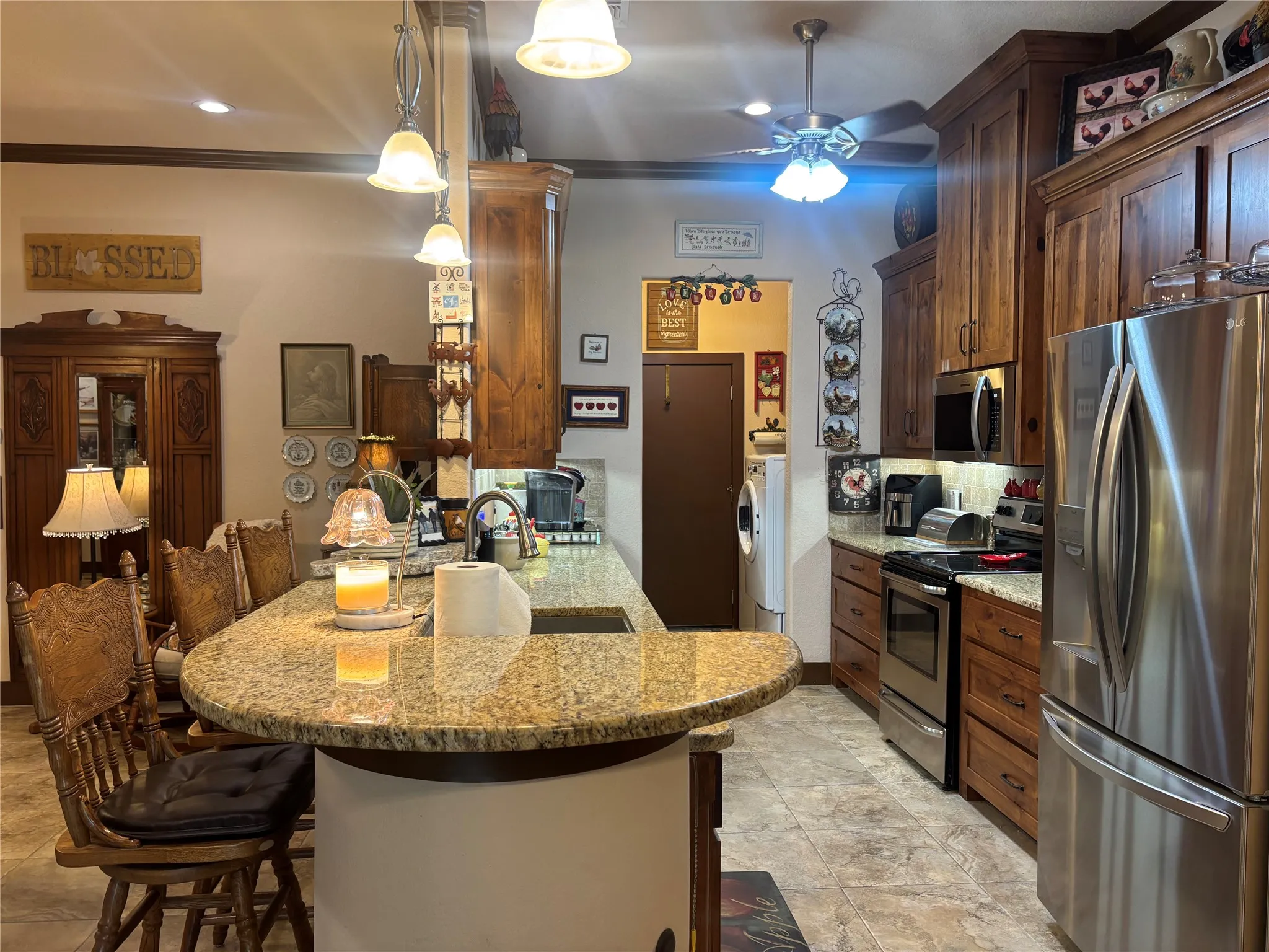 Single Family Residence For Sale in Hood County , 310 Donna Circle, Granbury, Texas 76049, 3 Bedroom, 2 Bathroom, 2 Garage spaces, 1,774 Sqft, built in 2016, mls#21302953, Real Estate Agent in Granbury, Homes For Sale in Hood county, Homes For Sale in Granbury, Realtor in Granbury Texas, Real Estate Brokerage Independent Realty Texas, Luminita Cordes Realtor