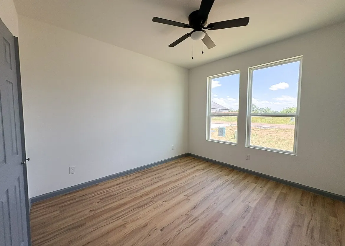 Single Family Residence For Sale in Van Zandt County , 1009 Springview Lane, Mabank, Texas 75147, 3 Bedroom, 2 Bathroom, 2 Garage spaces, 1,721 Sqft, built in 2026, mls#21305660, Real Estate Agent in Mabank, Homes For Sale in Van Zandt county, Homes For Sale in Mabank, Realtor in Mabank Texas, Real Estate Brokerage Independent Realty Texas, Luminita Cordes Realtor