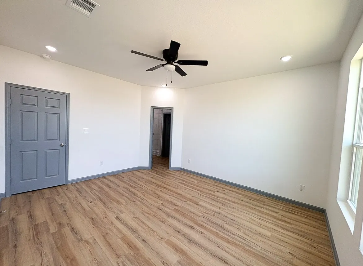 Single Family Residence For Sale in Van Zandt County , 1009 Springview Lane, Mabank, Texas 75147, 3 Bedroom, 2 Bathroom, 2 Garage spaces, 1,721 Sqft, built in 2026, mls#21305660, Real Estate Agent in Mabank, Homes For Sale in Van Zandt county, Homes For Sale in Mabank, Realtor in Mabank Texas, Real Estate Brokerage Independent Realty Texas, Luminita Cordes Realtor